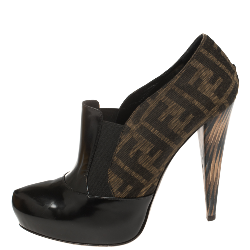 

Fendi Black/Brown Patent Leather and Zucca Canvas Booties Size