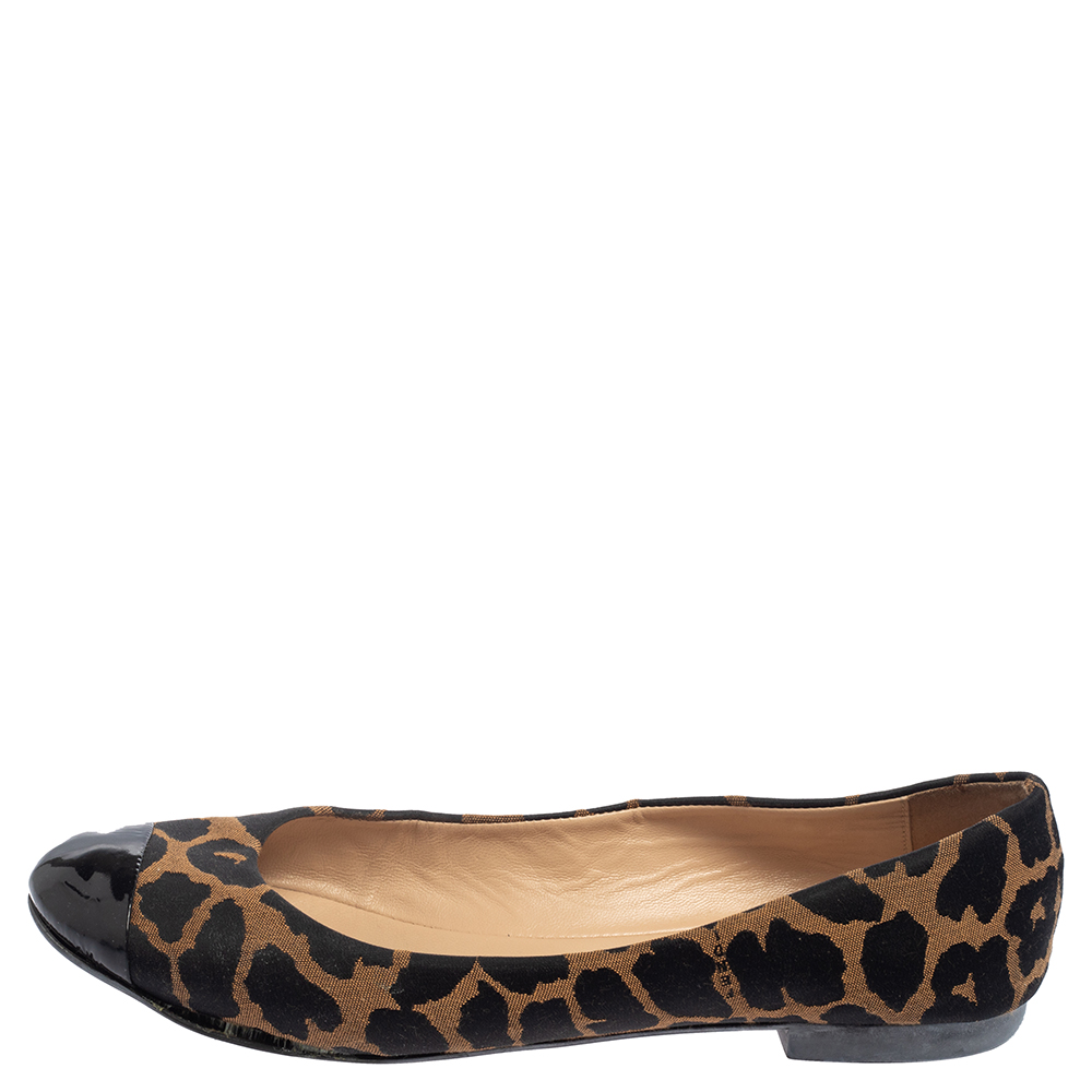 

Fendi Brown/Black Patent Leather And Canvas Leopard Print Cap Toe Ballet Flats Size
