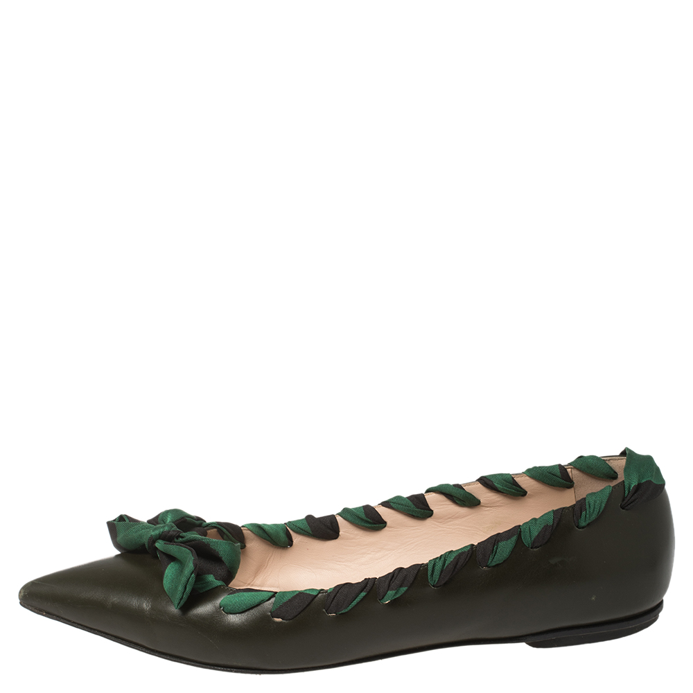 

Fendi Green Leather And Woven Fabric Pointed Toe Flats Size