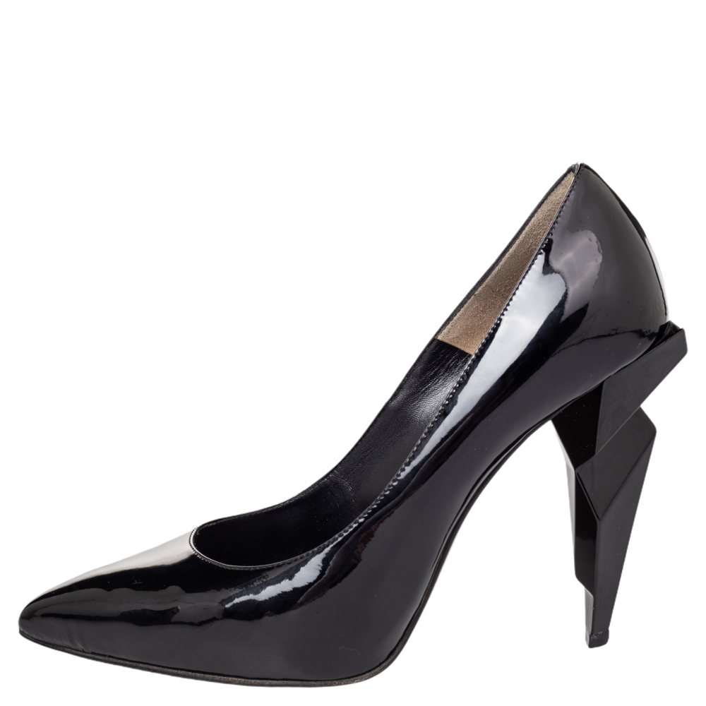 

Fendi Black Patent Leather Diamond Heel Pumps Size