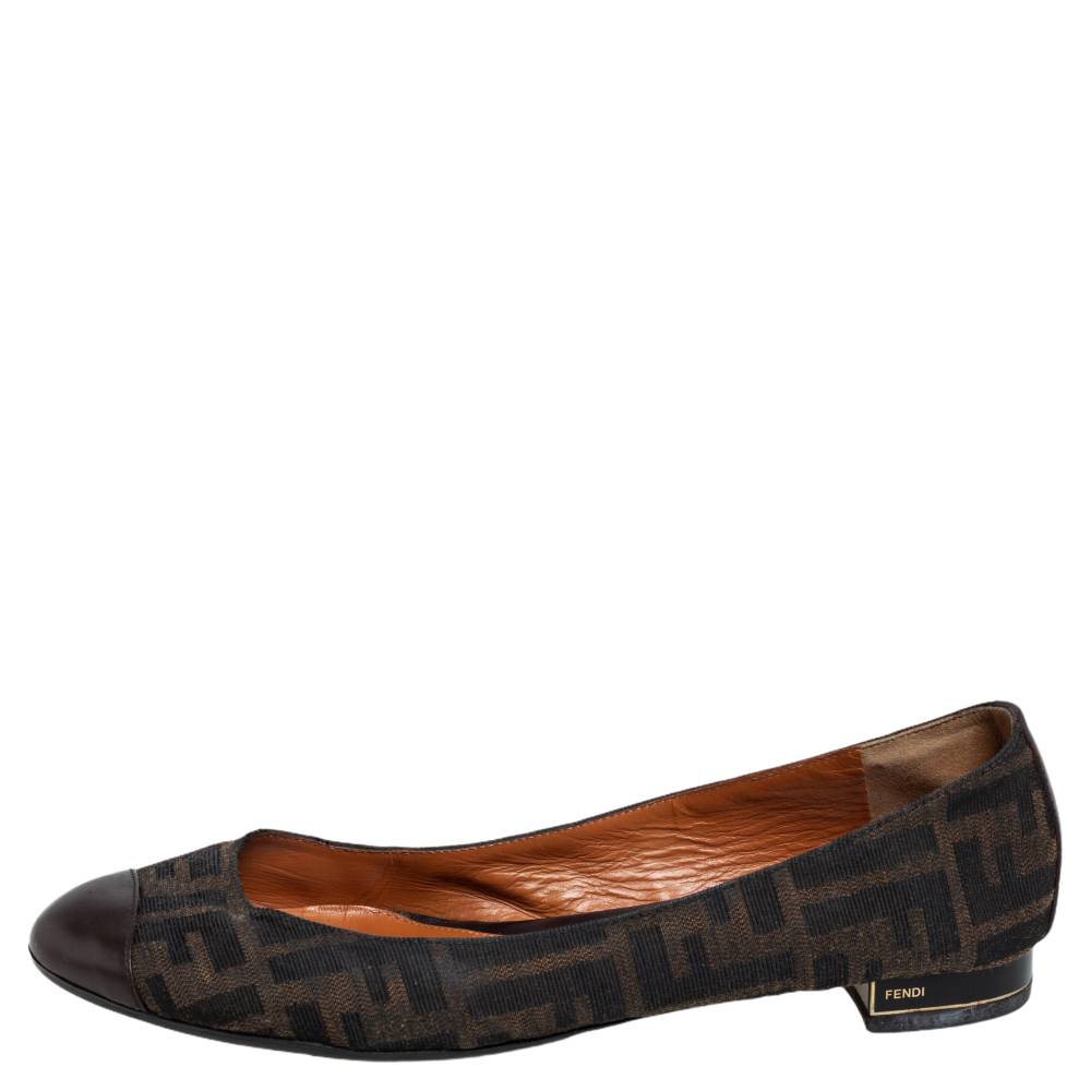 

Fendi Brown Zucca Canvas And Leather Cap Toe Ballet Flats Size