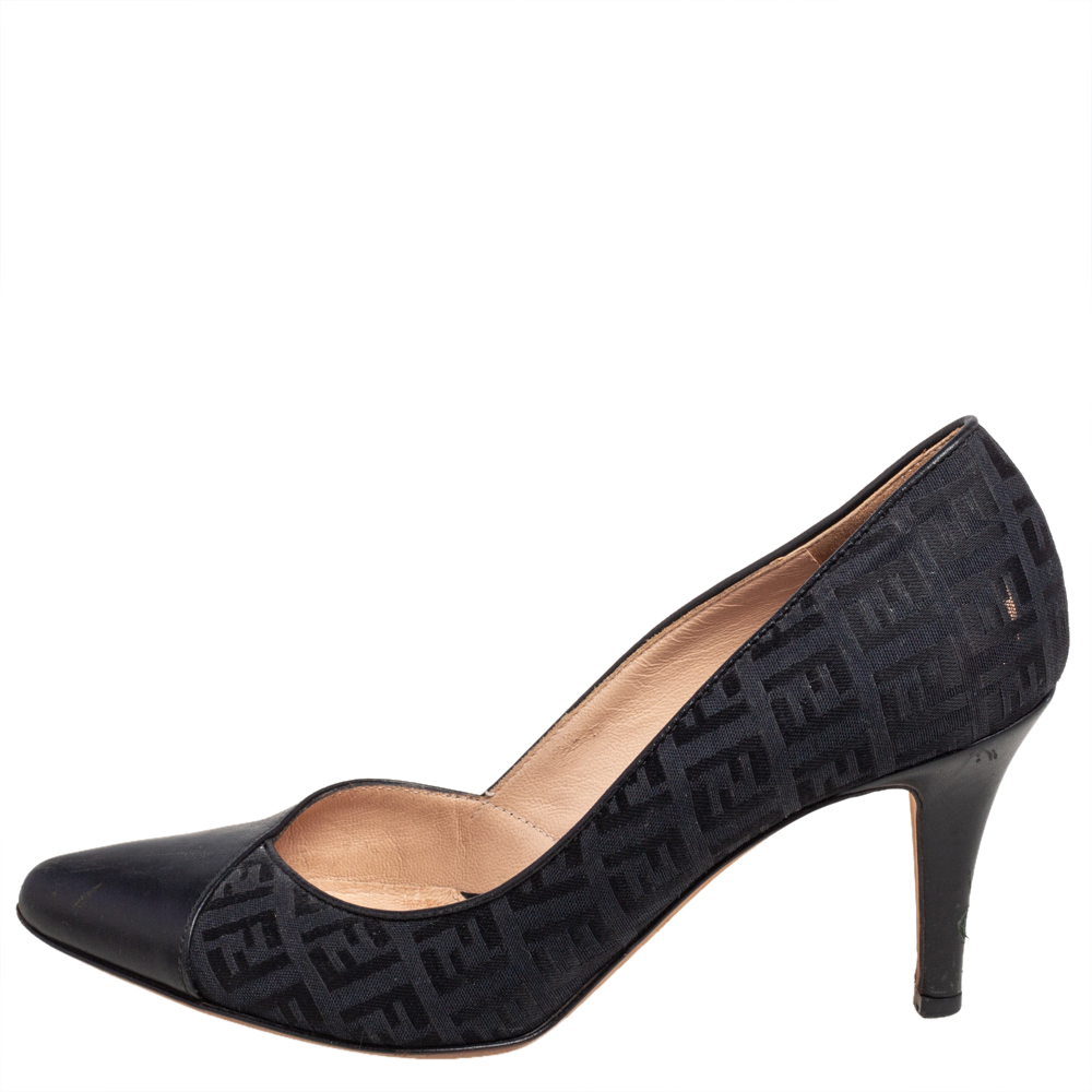 

Fendi Blue/Black Zucca Canvas and Leather Pointed Toe Pumps Size