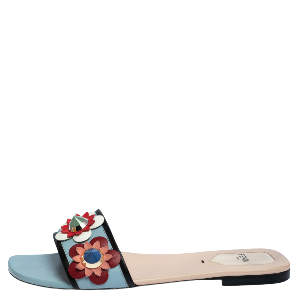 

Fendi Blue/Beige Leather Flowerland Flat Sandals Size