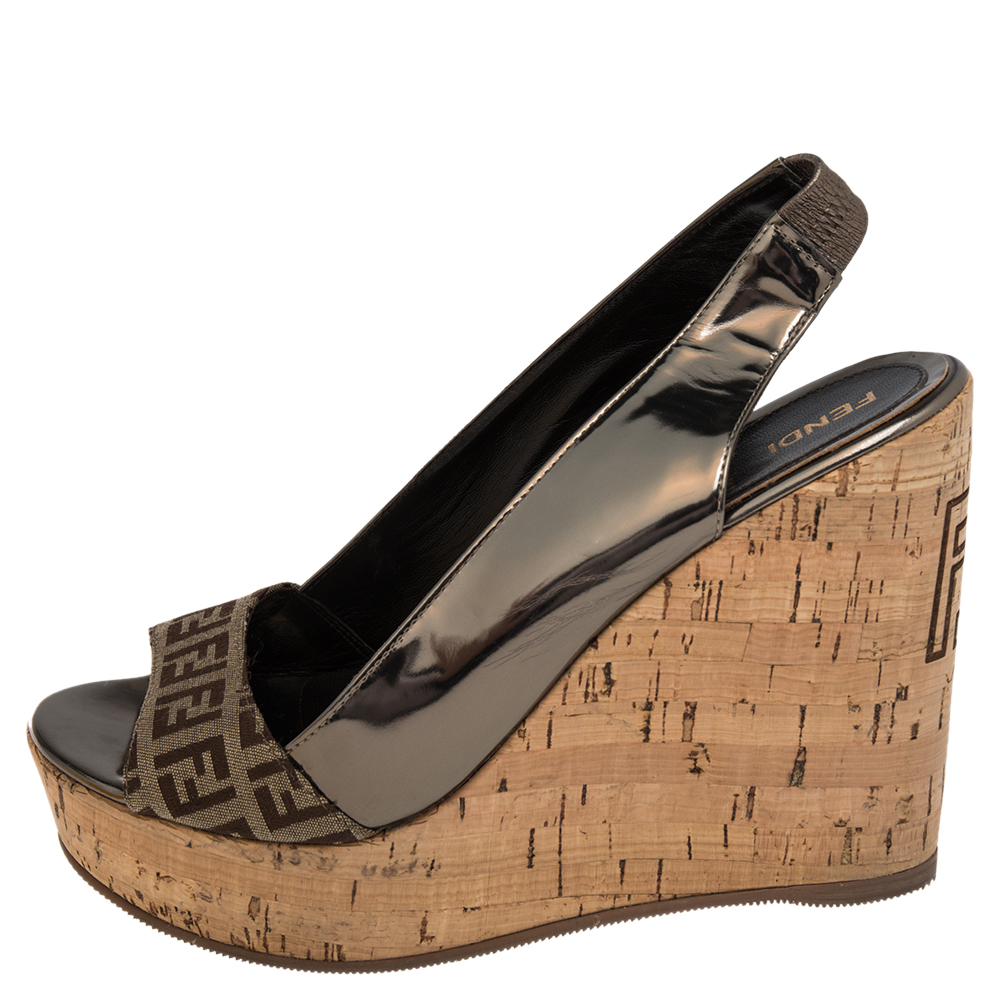 

Fendi Metallic/Brown Zucchino Canvas and Patent Leather Cork Wedge Sandals Size