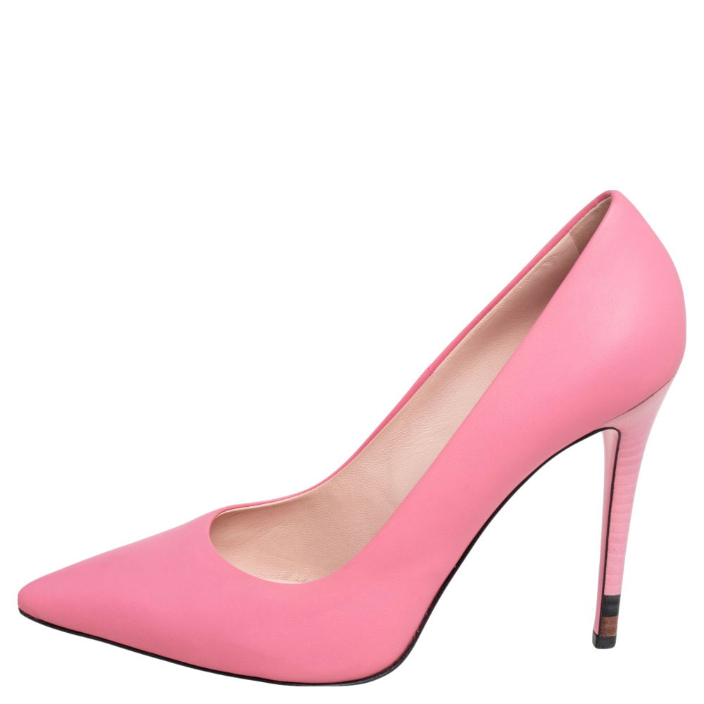 

Fendi Pink Leather Pointed Toe Pumps Size