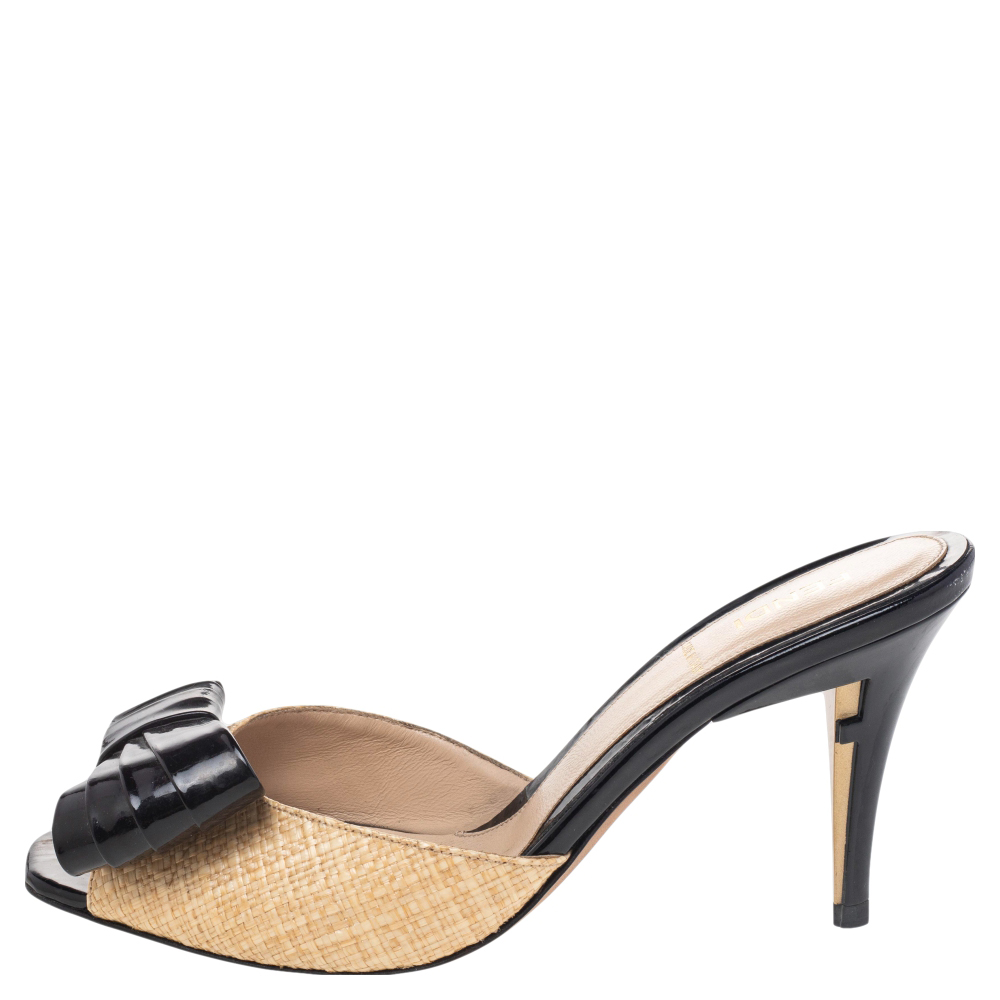

Fendi Beige/Black Raffia And Patent Leather Bow Slide Sandals Size