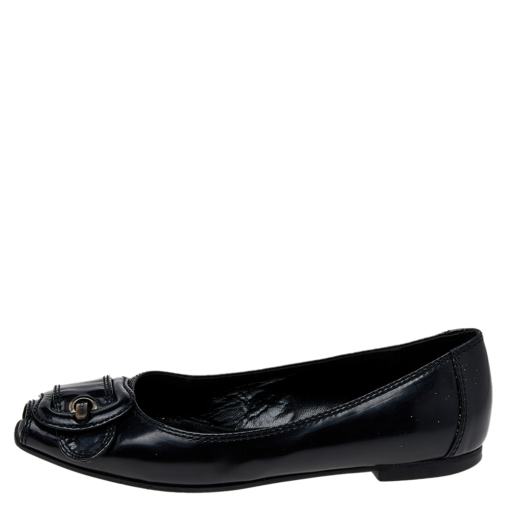

Fendi Black Patent Leather Buckle Flats Size