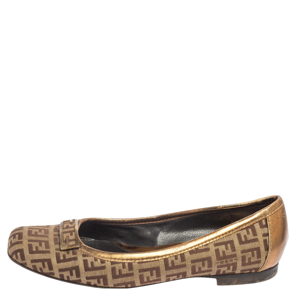 

Fendi Gold/Brown Zucca Canvas and Leather Trim Ballet Flats Size
