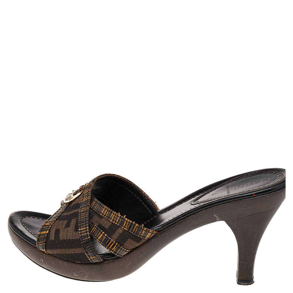 

Fendi Brown Zucca Canvas And Leather Slide Sandals Size