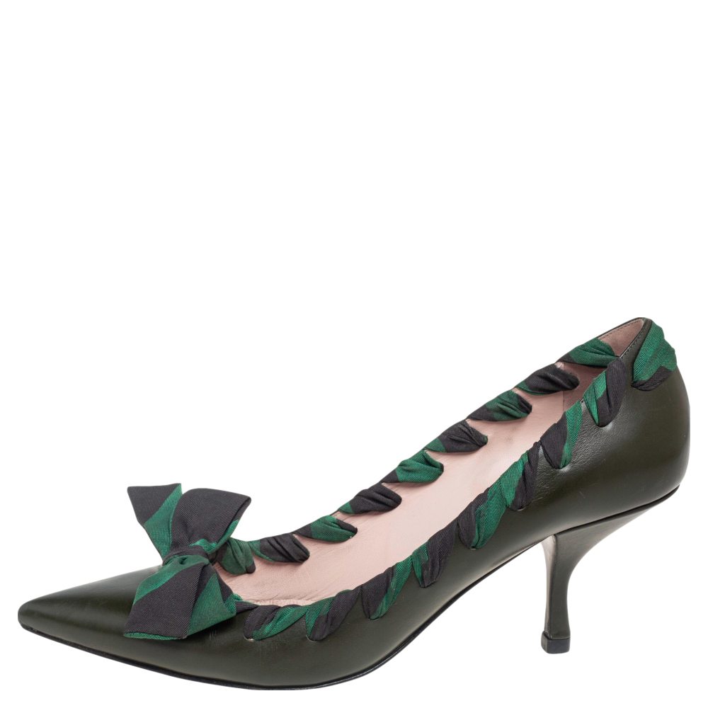 

Fendi Green Leather And Woven Fabric Bow Pointed Toe Pumps Size