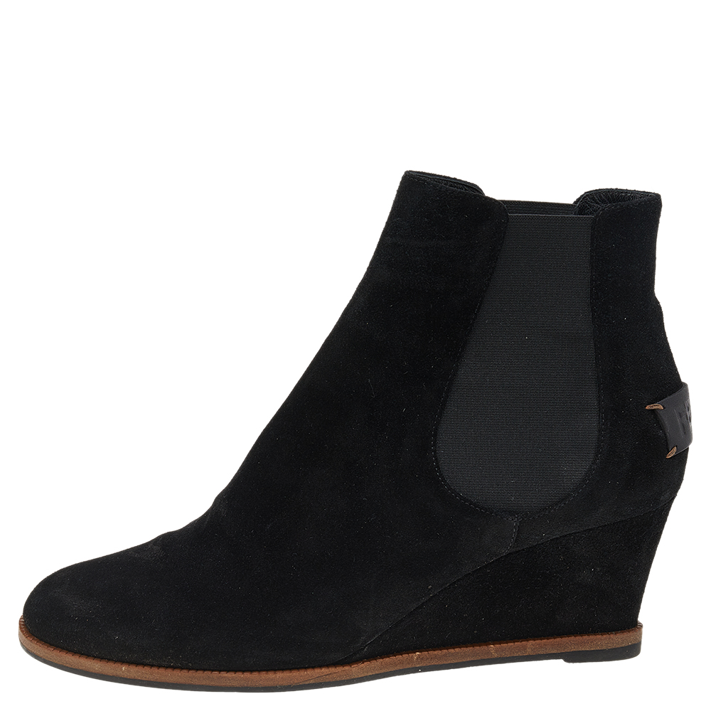 

Fendi Black Suede Black Ankle Boots Size