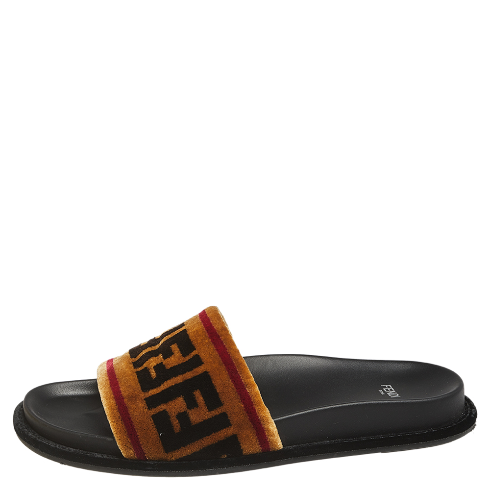 

Fendi Brown FF Fur Slip On Slides Size