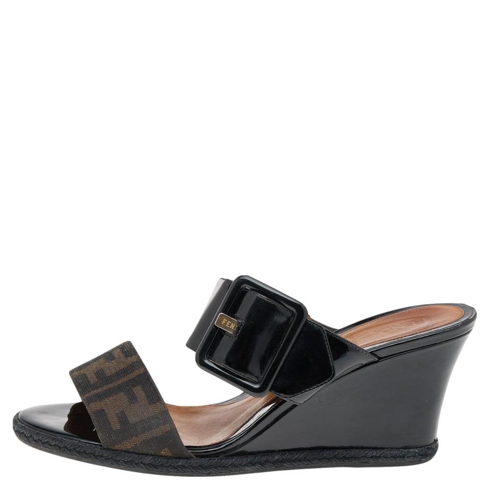 

Fendi Black Patent Leather And FF Zucca Canvas Wedge Slide Sandals Size