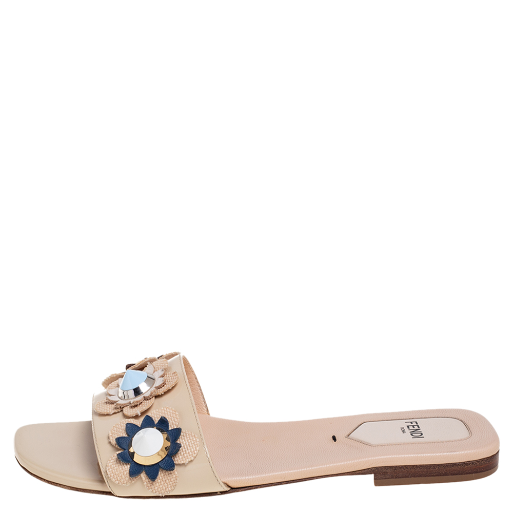 

Fendi Beige Patent Leather Embellished Flat Slides Size