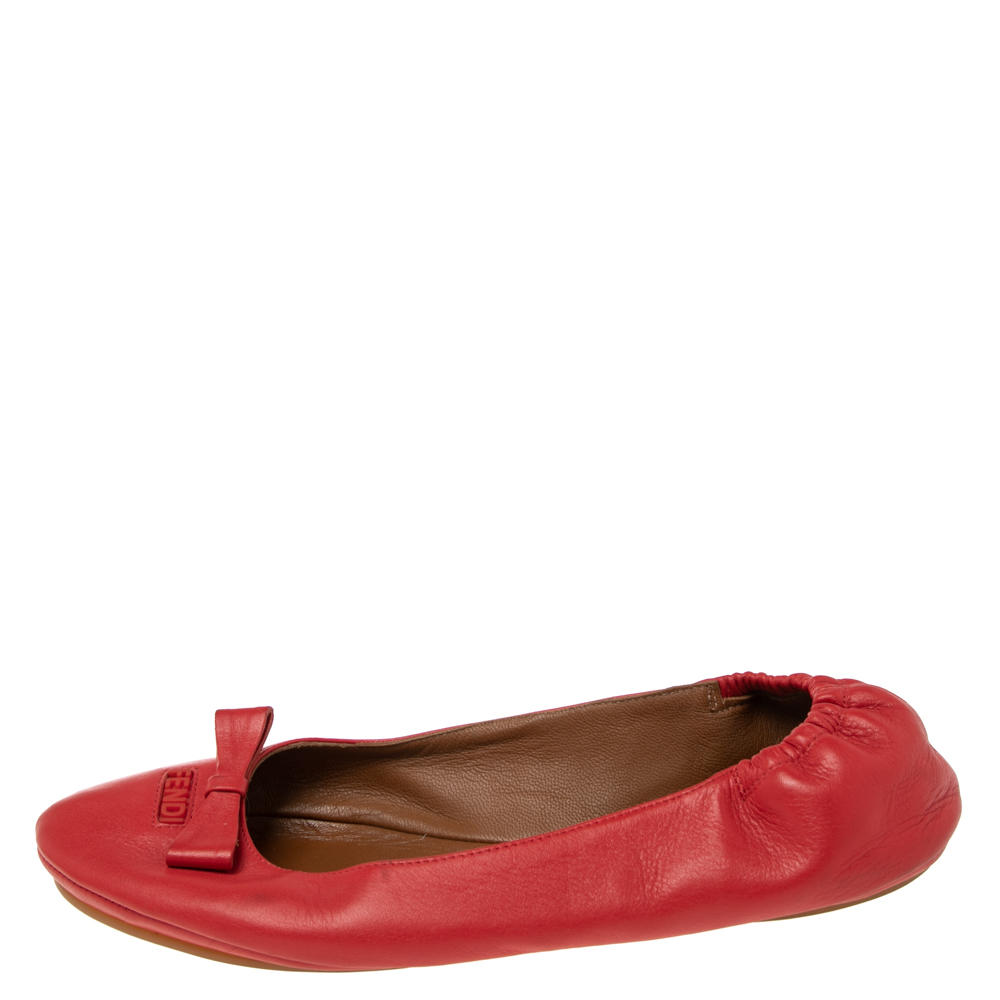 

Fendi Coral Red Leather Bow Scrunch Ballet Flats Size