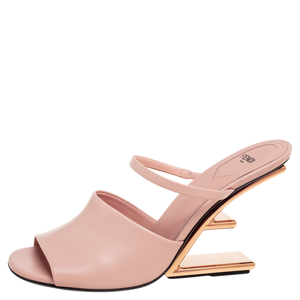 

Fendi Pink Leather High-Heeled Sandals Size