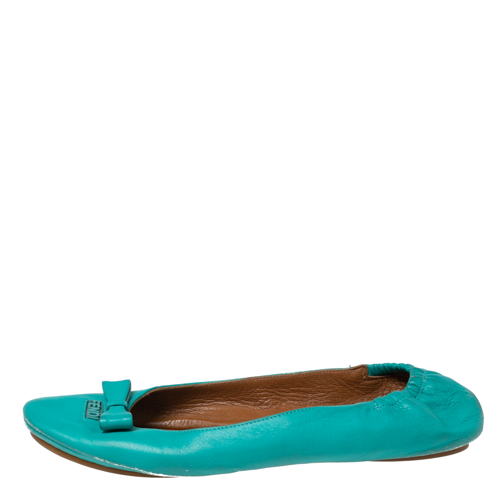 

Fendi Sky Blue Leather Scrunch Ballet Flats Size