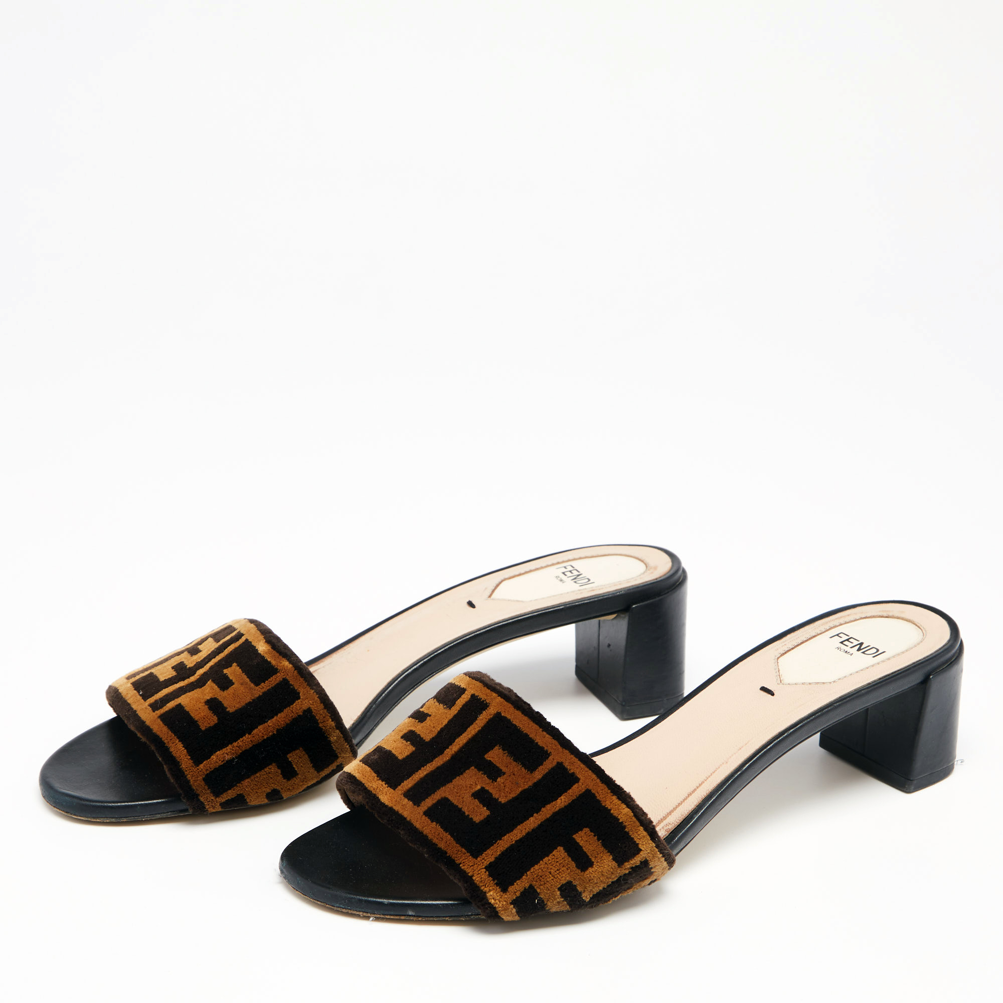 

Fendi Brown/Black Zucca Velvet Open-Toe Slide Sandals Size