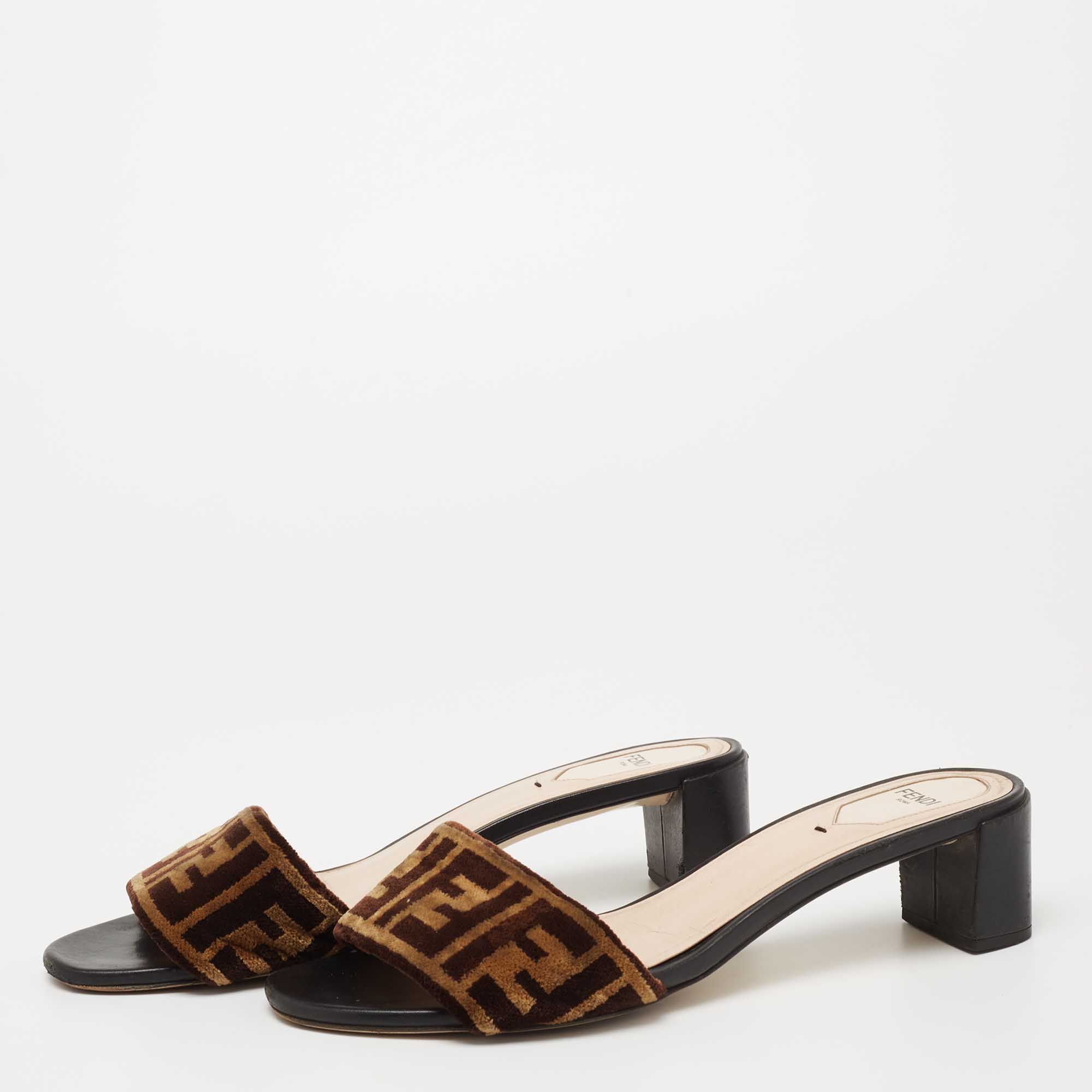 

Fendi Brown/Black FF Logo Velvet Slide Sandals Size