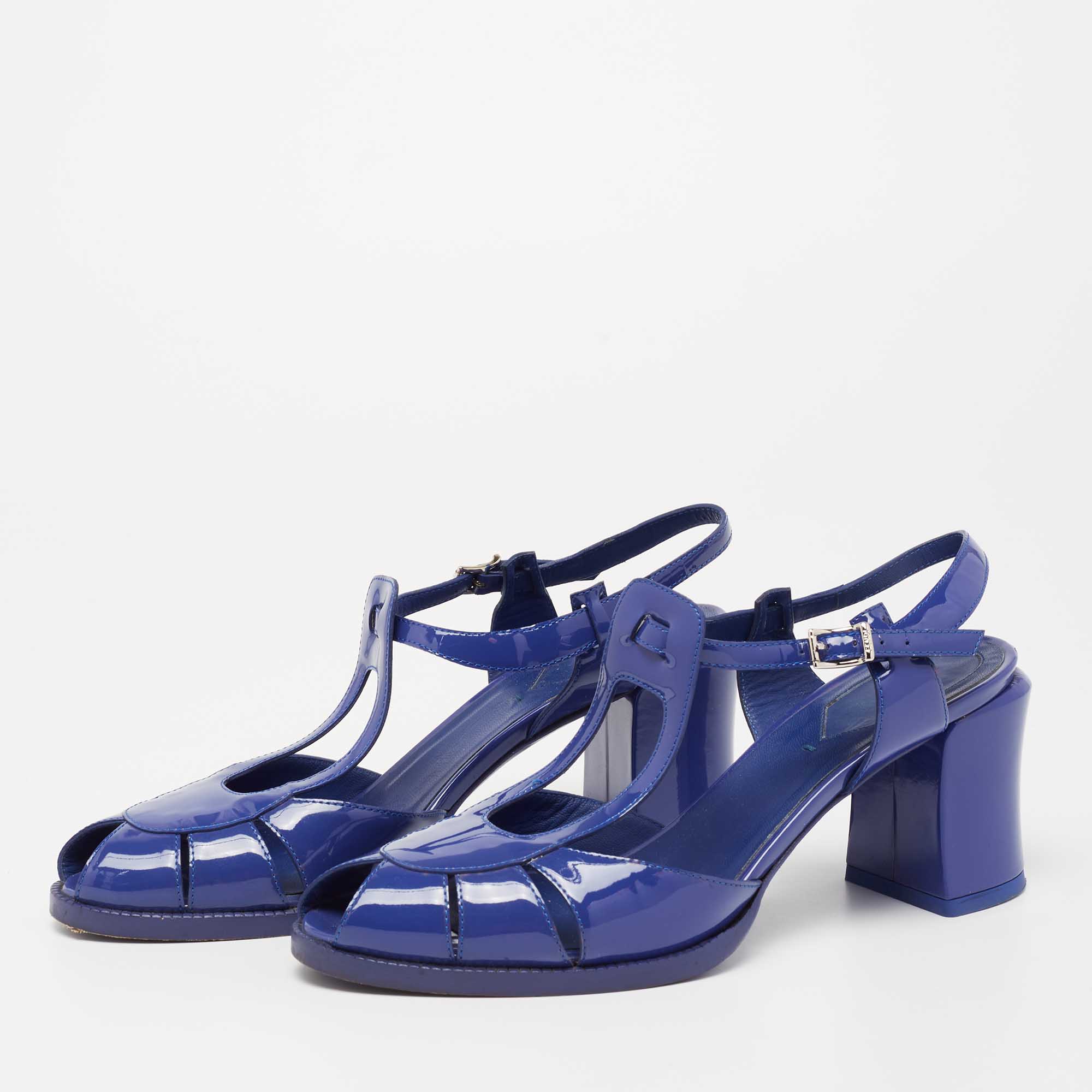 

Fendi Blue Patent Leather Chameleon Block Heel Sandals Size