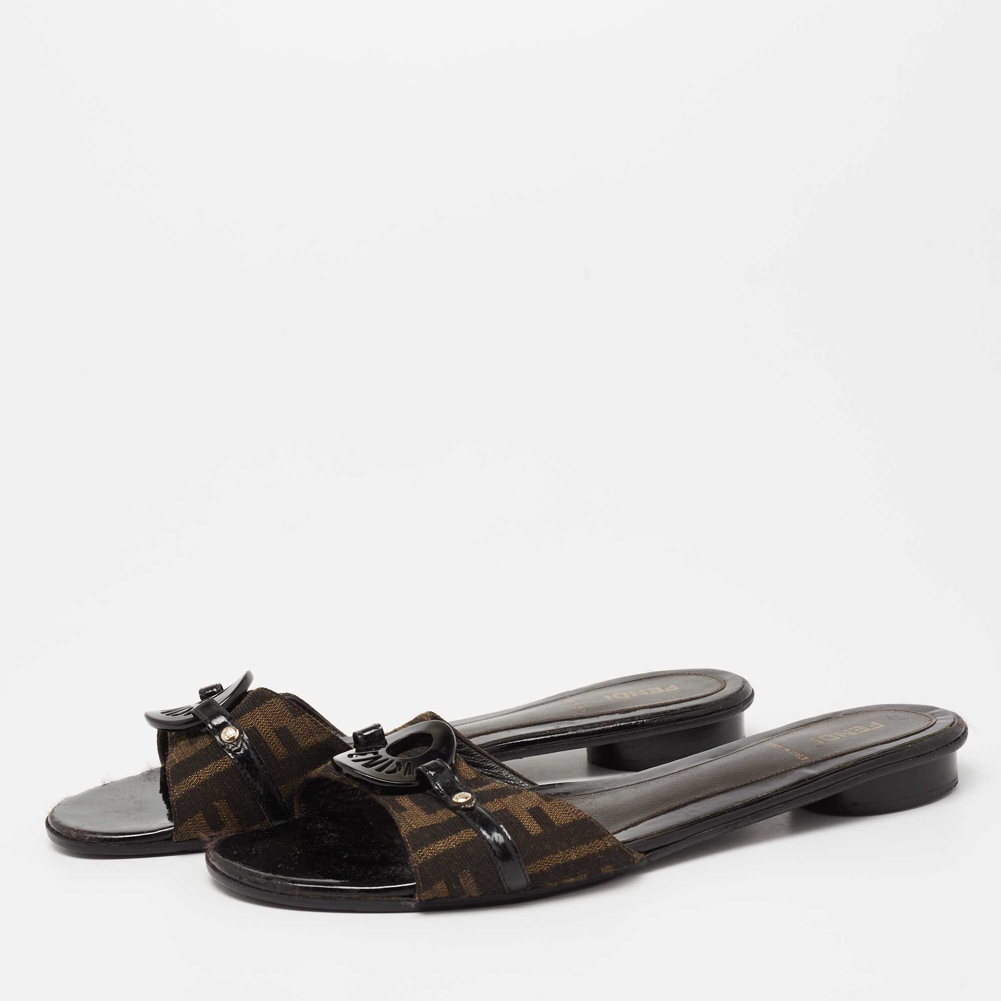 

Fendi Brown/Black Zucca Canvas and Leather Slide Sandals Size