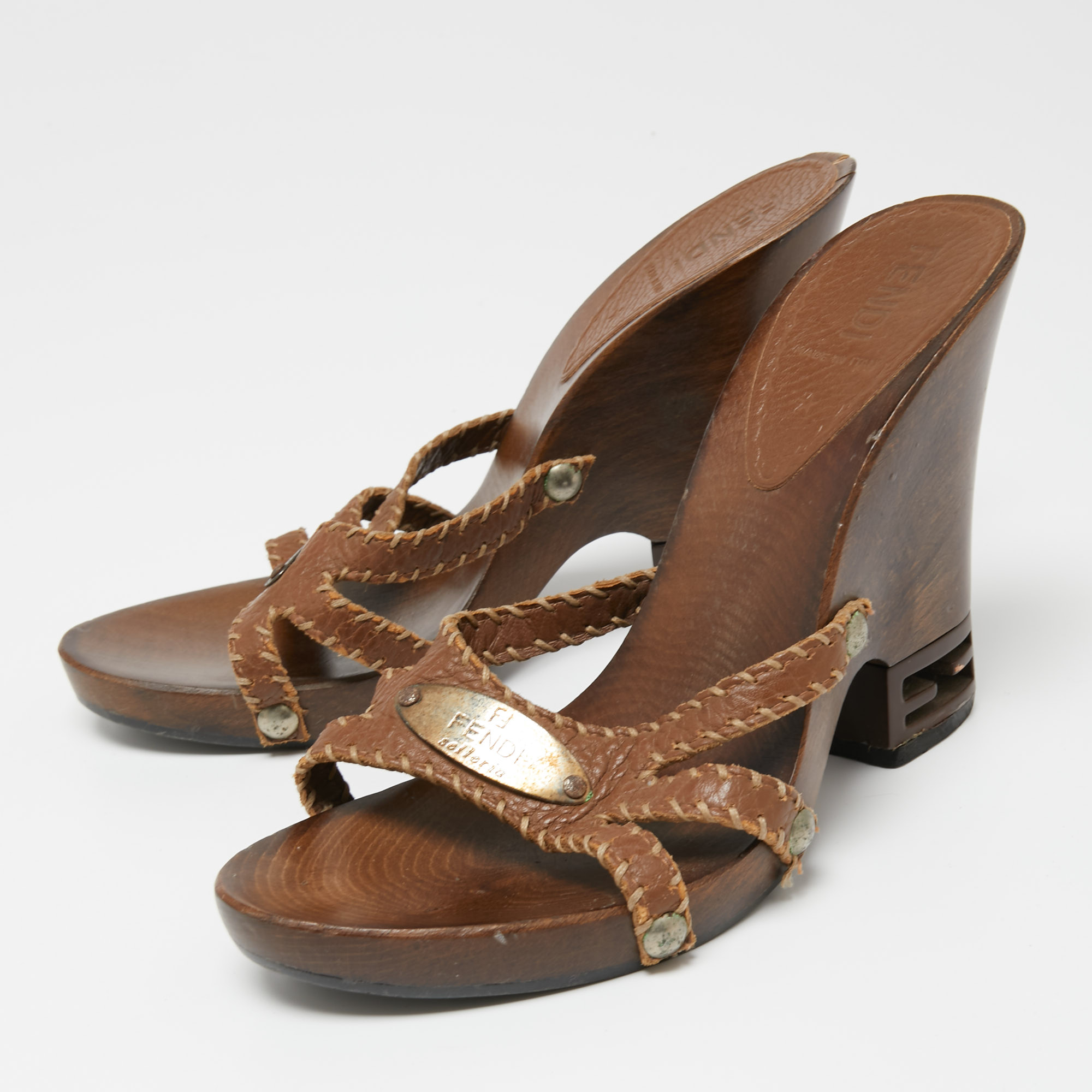 

Fendi Brown Leather Slide Clogs Size