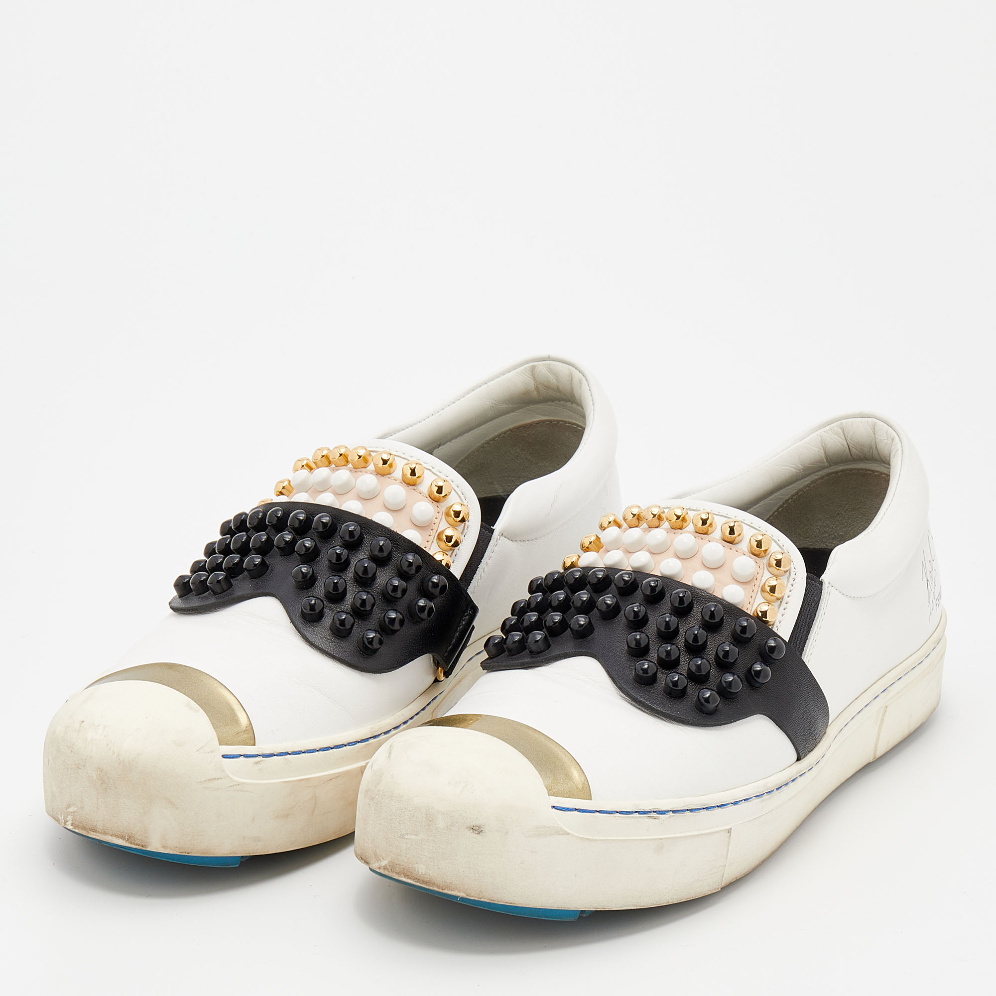 

Fendi White/Black Leather Studded Karlito Slip On Sneakers Size