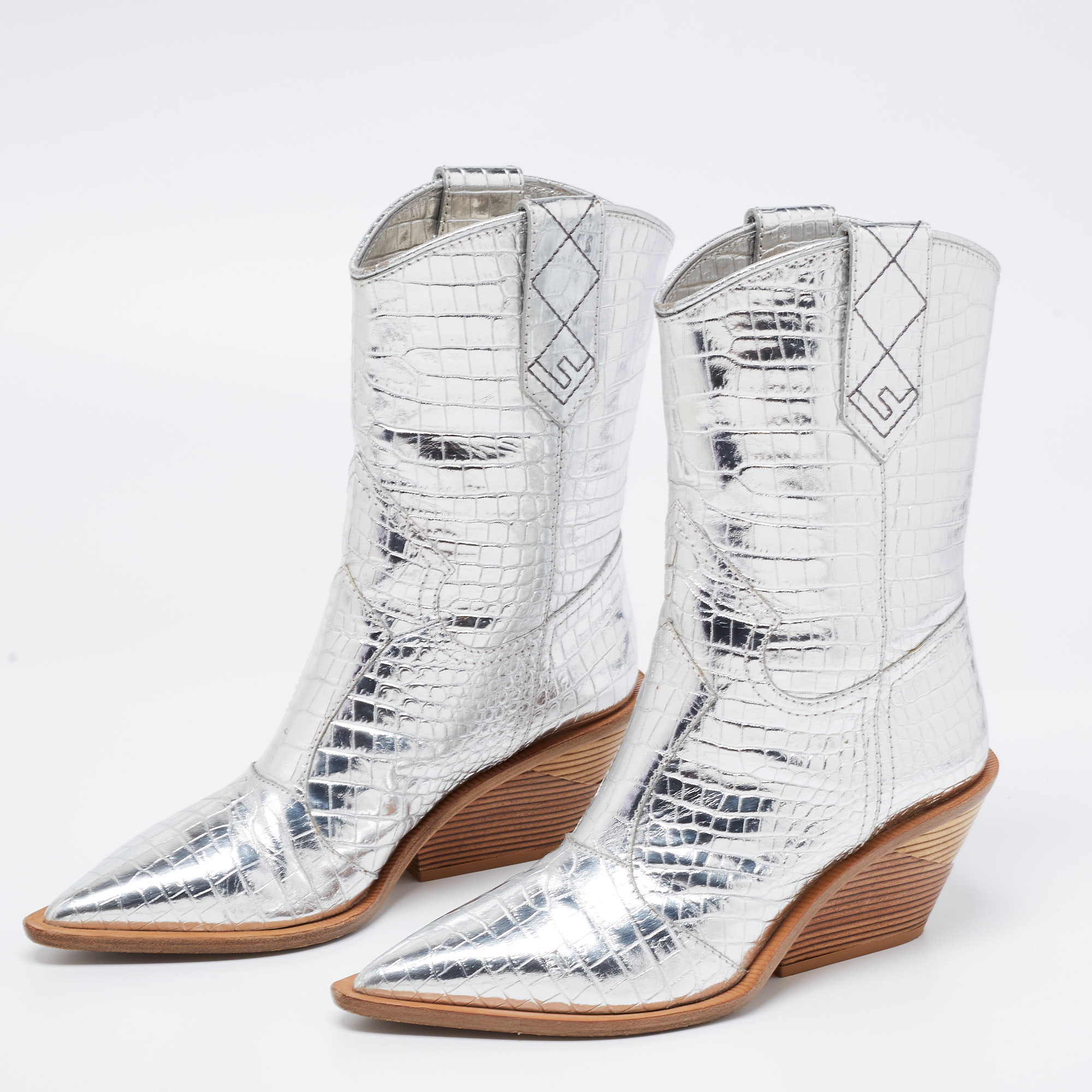 

Fendi Silver Croc Embossed Leather Cowboy Boots Size