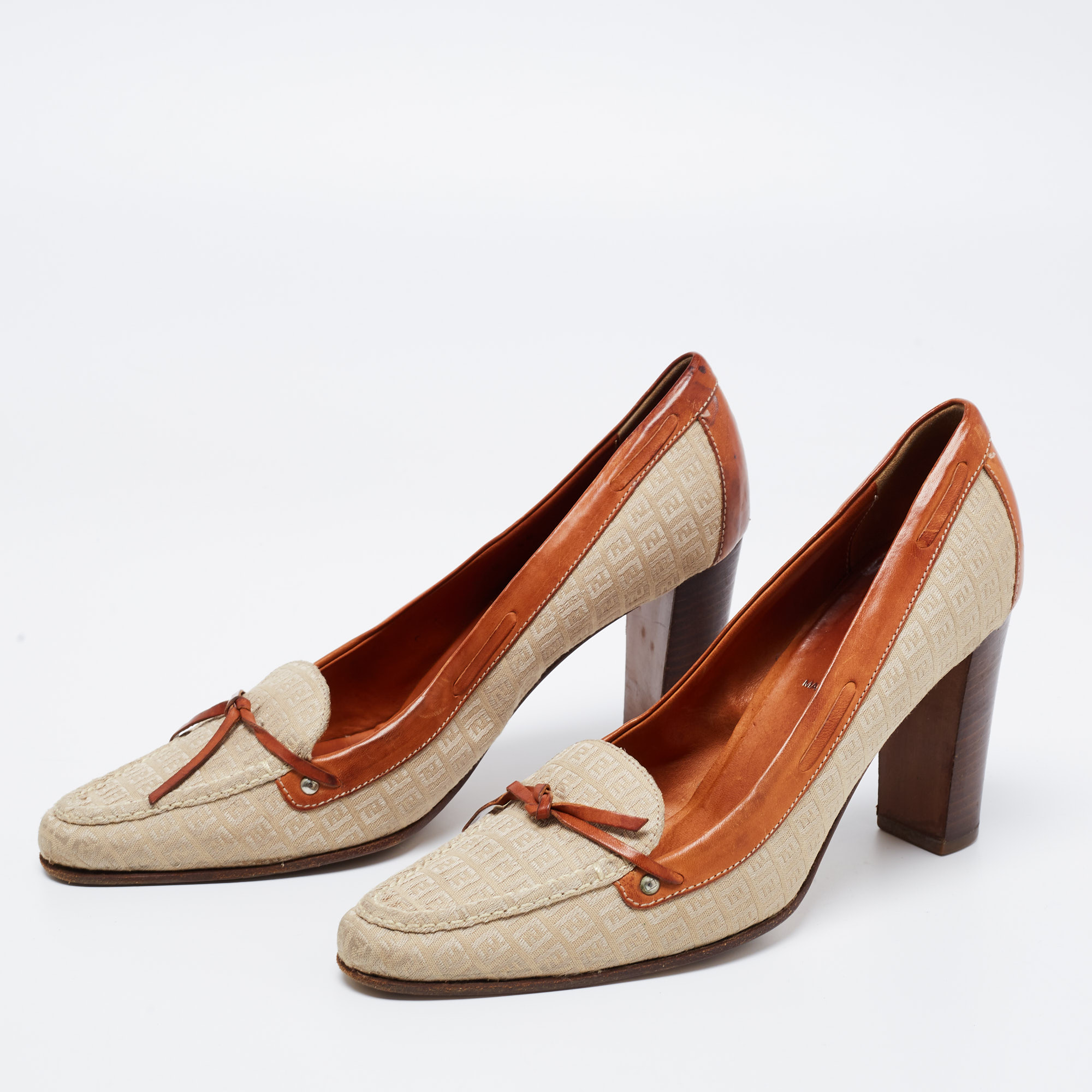 

Fendi Beige/Brown Zucca Canvas And Leather Block Heel Pumps Size