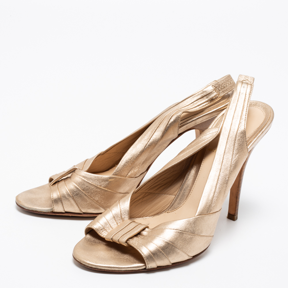 

Fendi Rose Gold Pleated Leather Slingback Sandals Size
