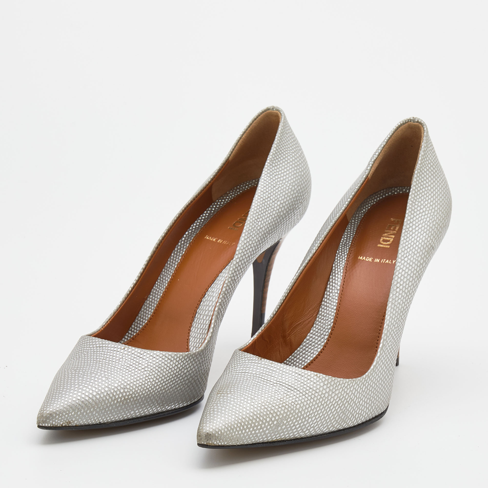 

Fendi Metallic Silver Lizard Embossed Leather Pointed Toe Pumps Size