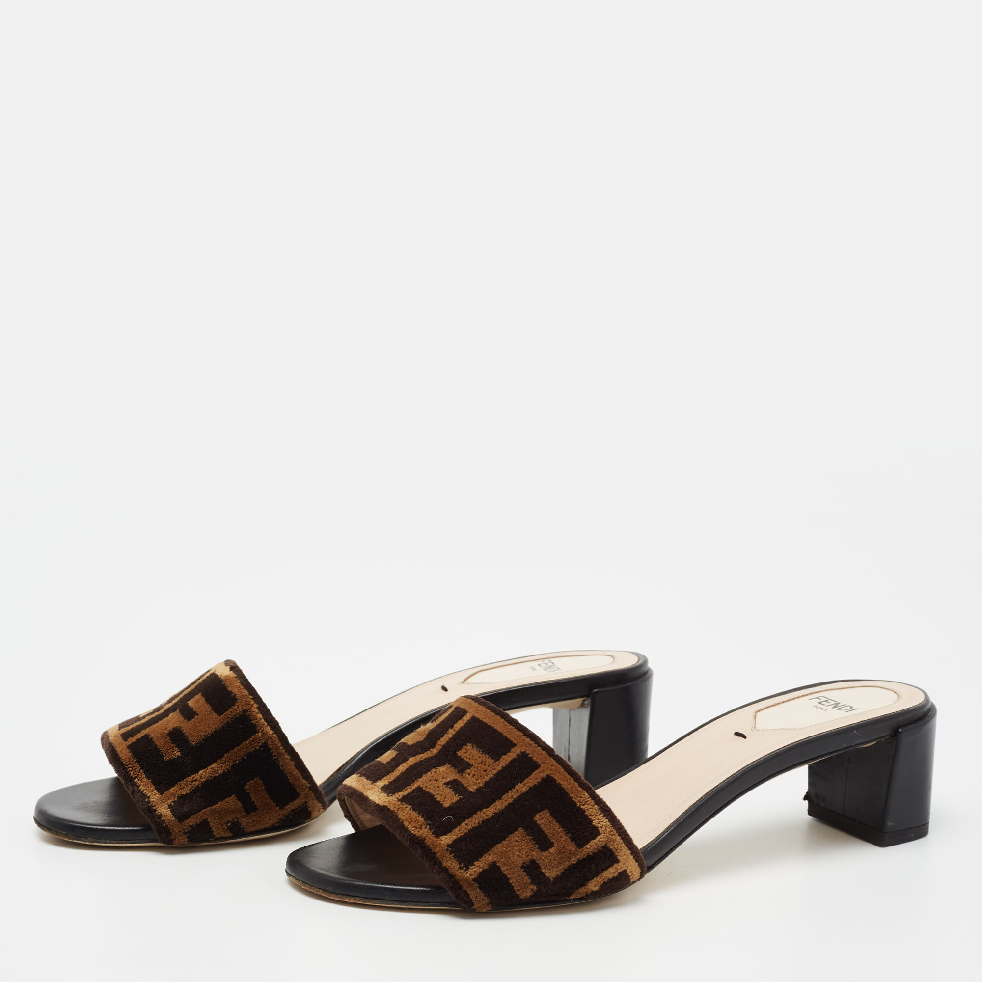 

Fendi Brown Zucca Velvet Open Toe Slide Sandals Size