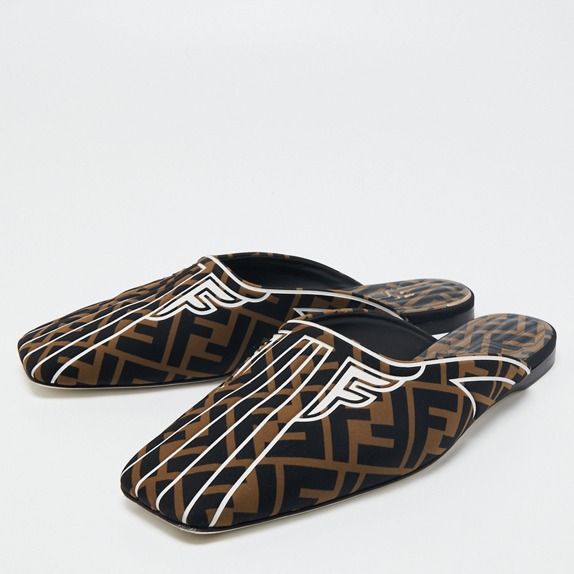 

Fendi Brown/Black FF Fabric Freedom Flat Mules Size