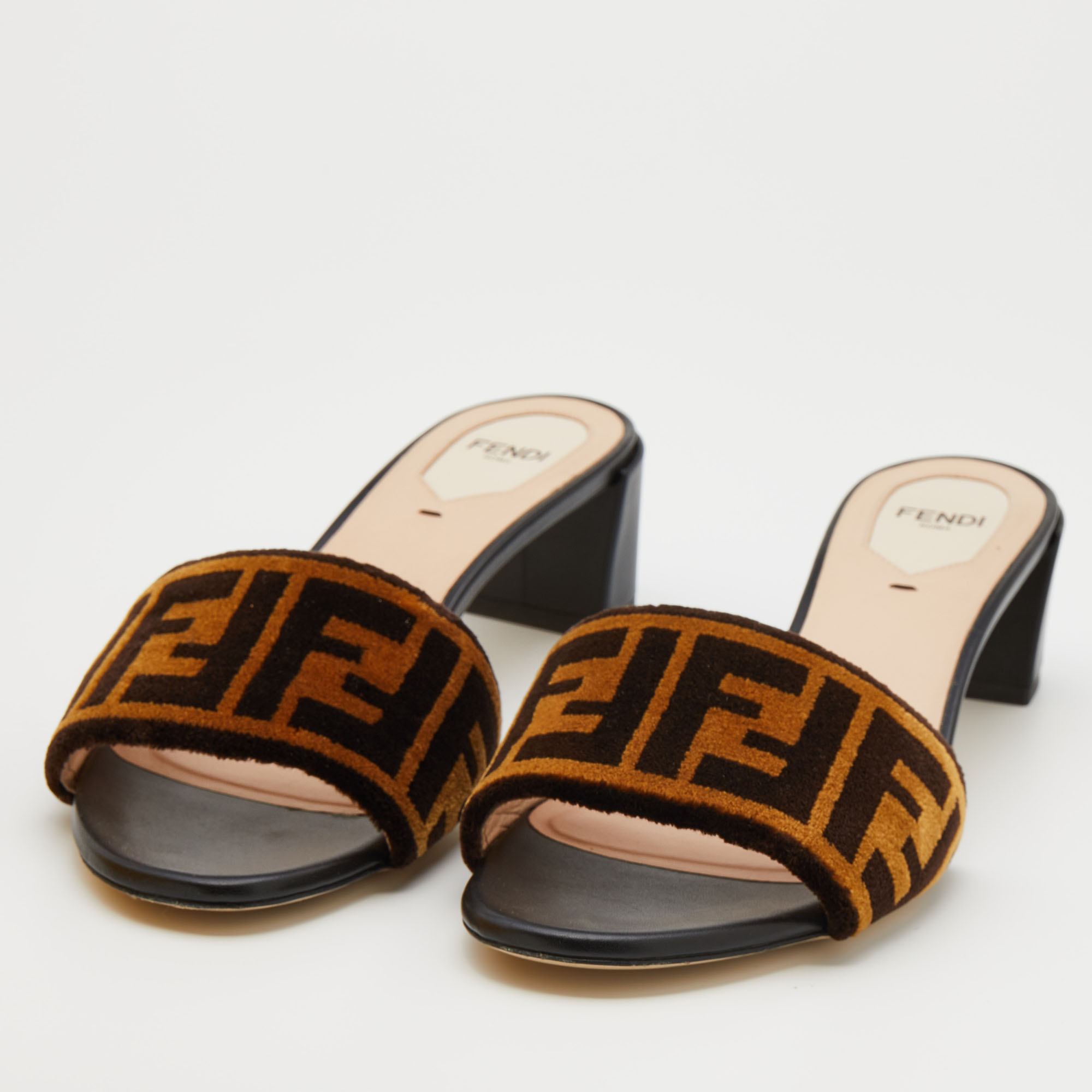 

Fendi Brown/Black Zucca Velvet Open-Toe Slide Sandals Size