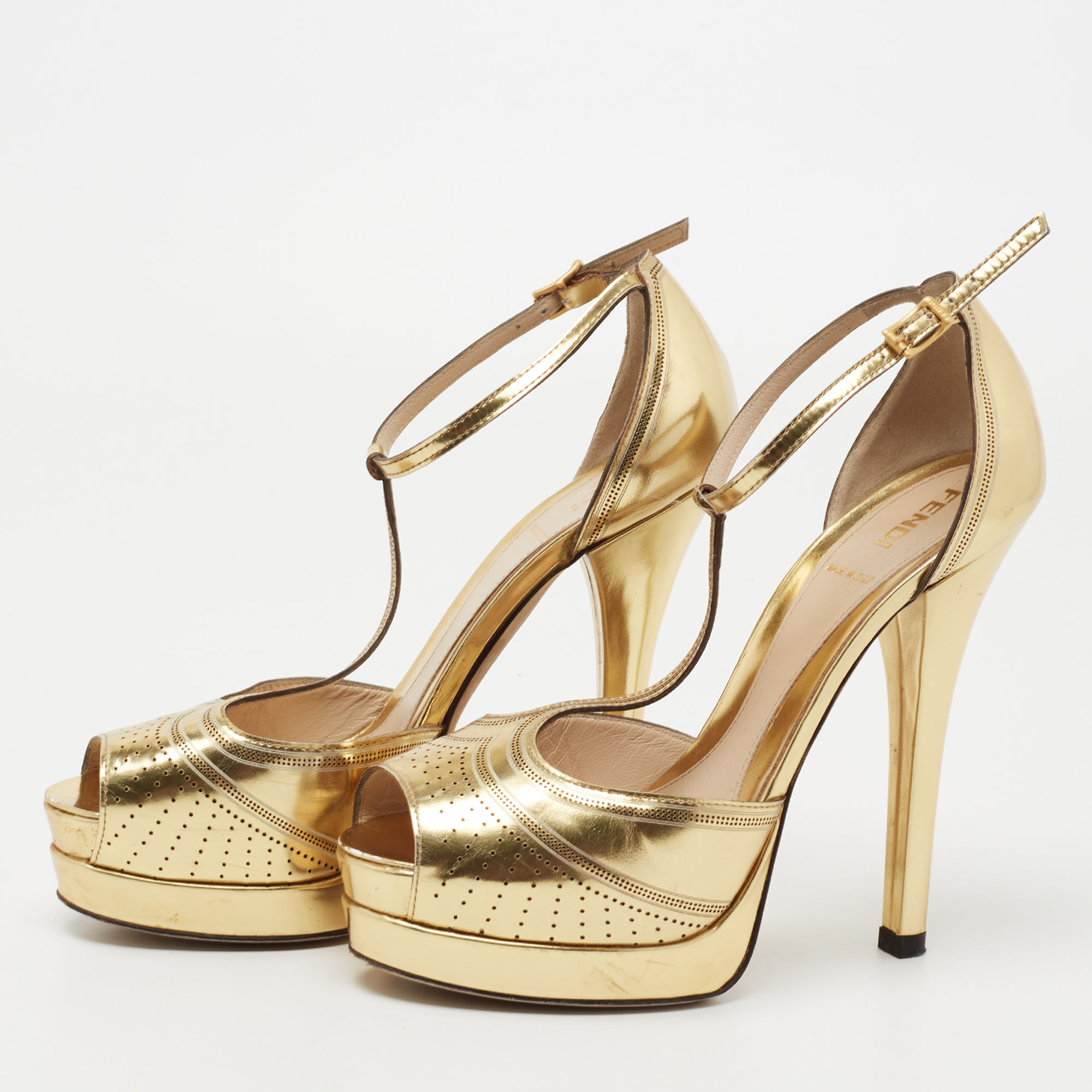 

Fendi Gold Leather T Strap Platform Sandals Size