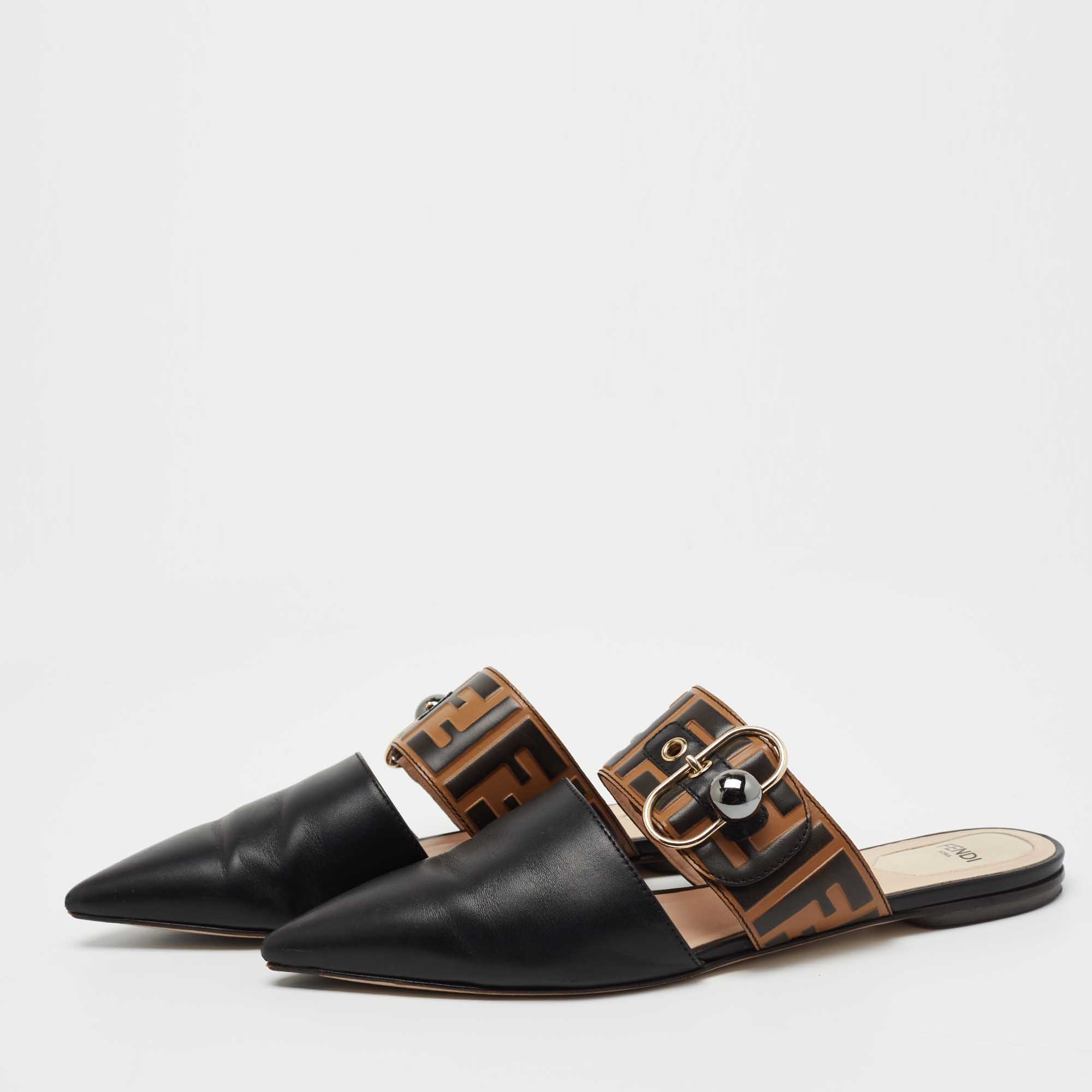 

Fendi Black/Brown Zucca Leather Pointed Toe Flat Mules Size
