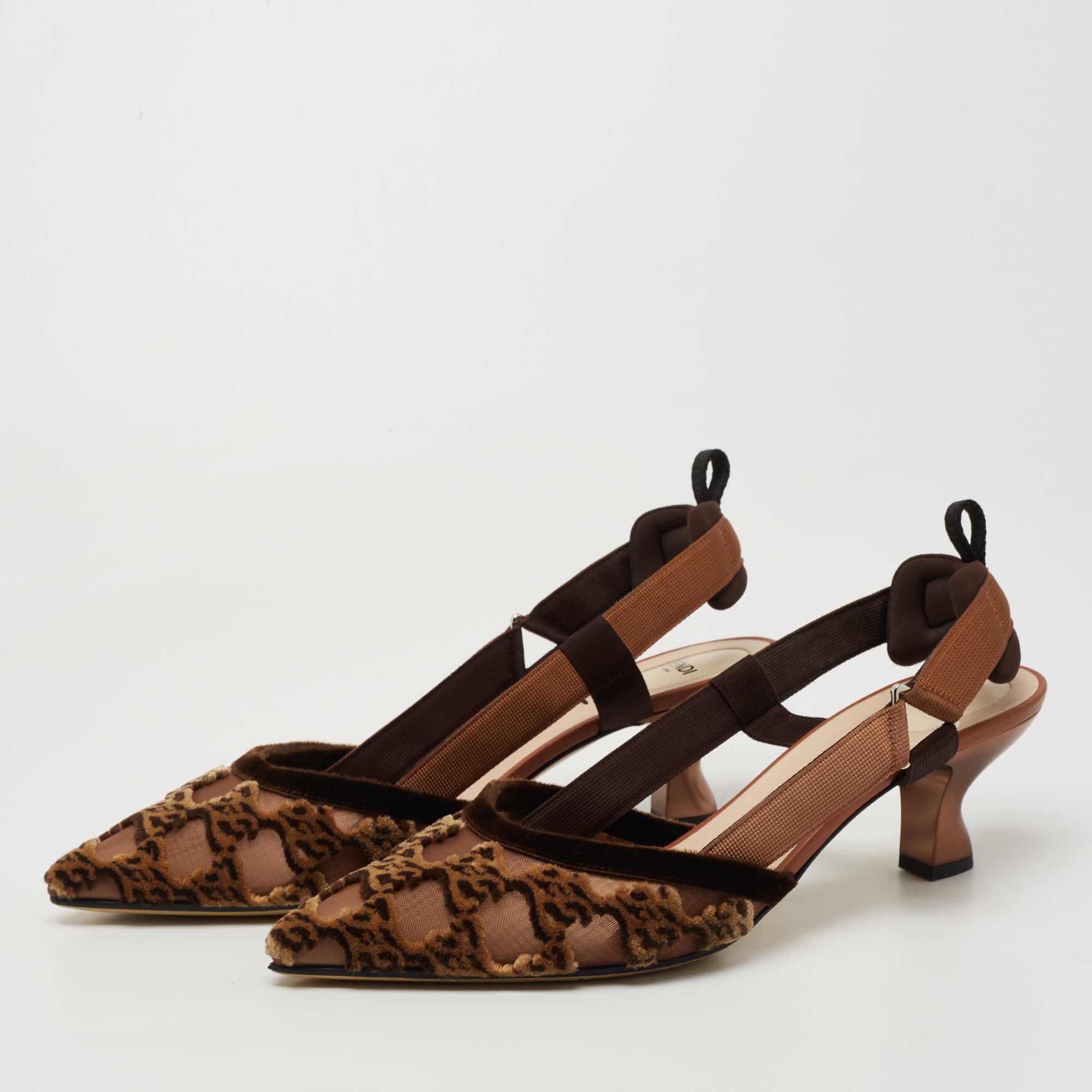 

Fendi Brown Velvet and Mesh Colibri Pumps Size