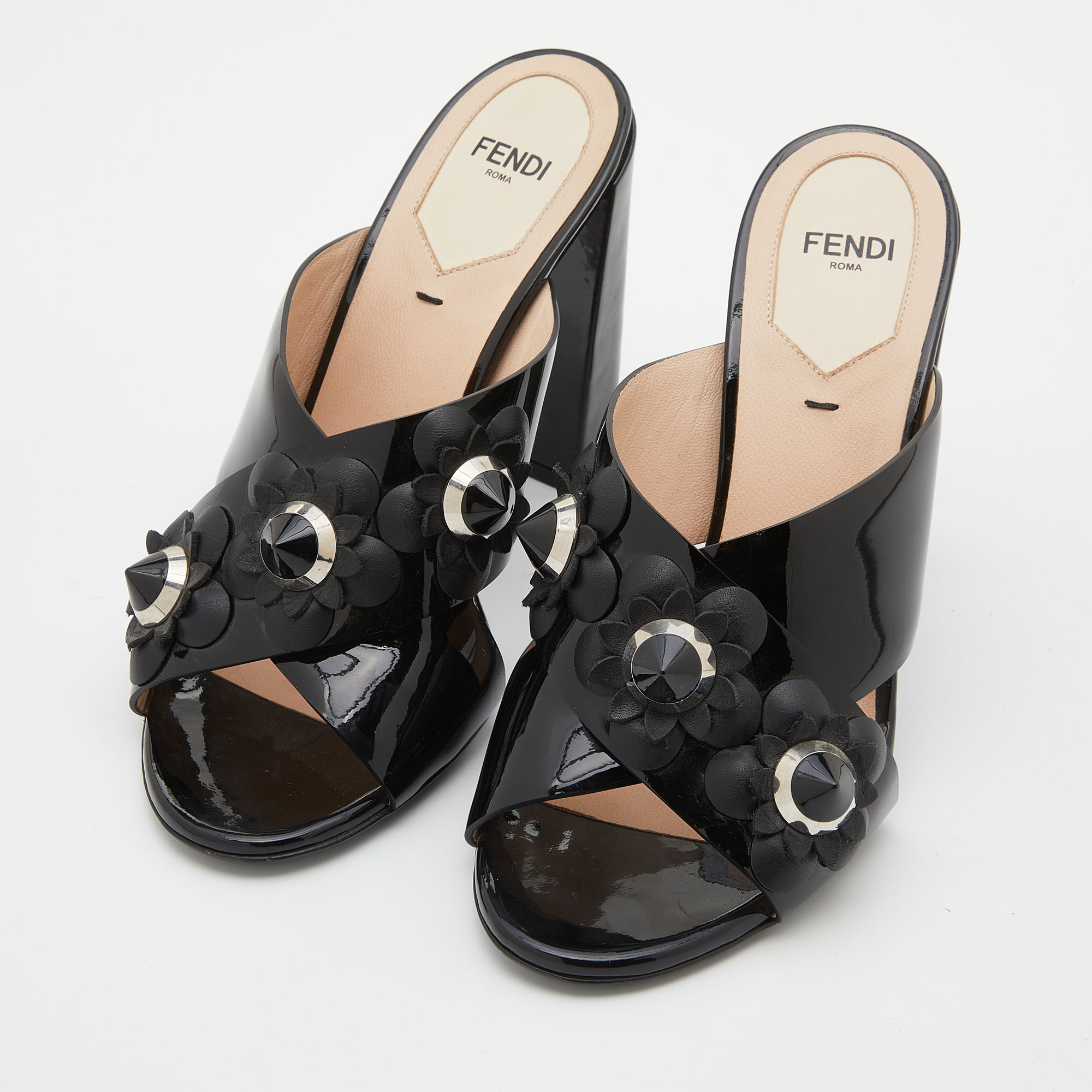 

Fendi Black Patent Leather Flowerland Criss Cross Slide Sandals Size