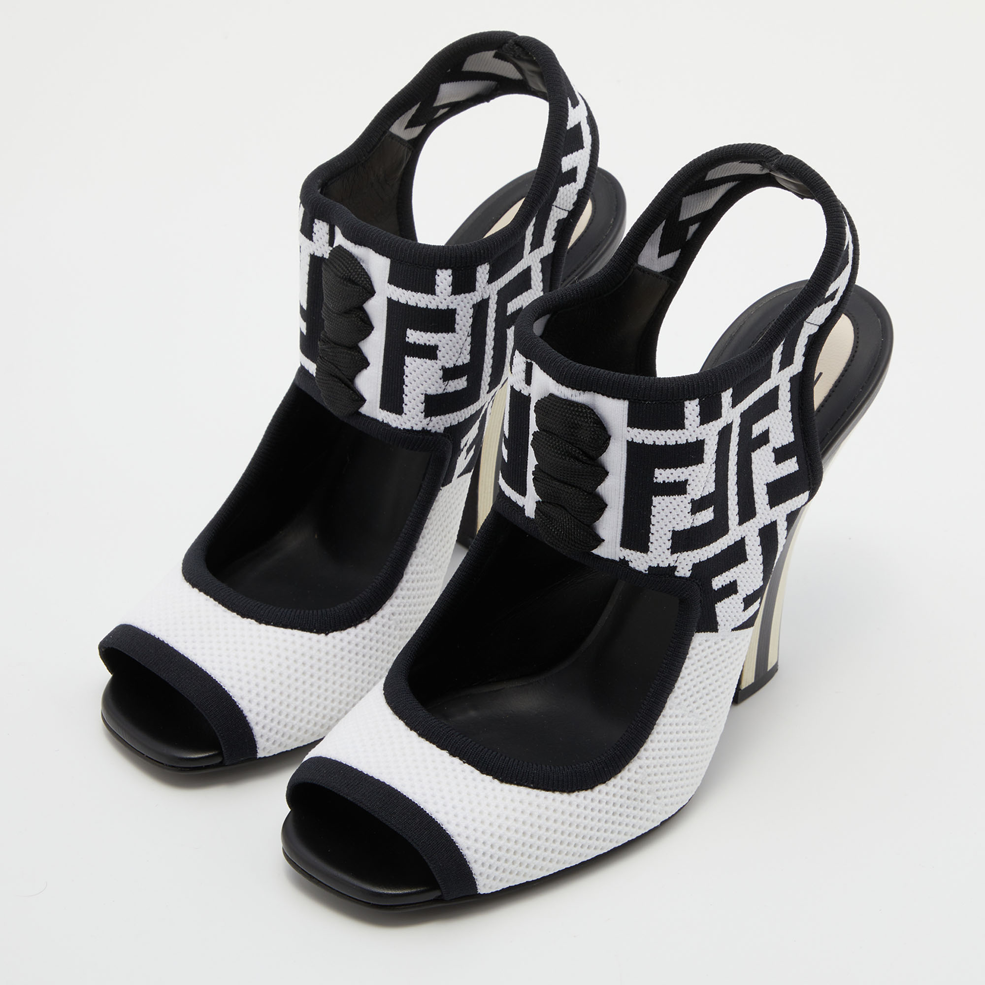 

Fendi White/Black Zucca Knit Fabric Peep Toe Slingback Sandals Size