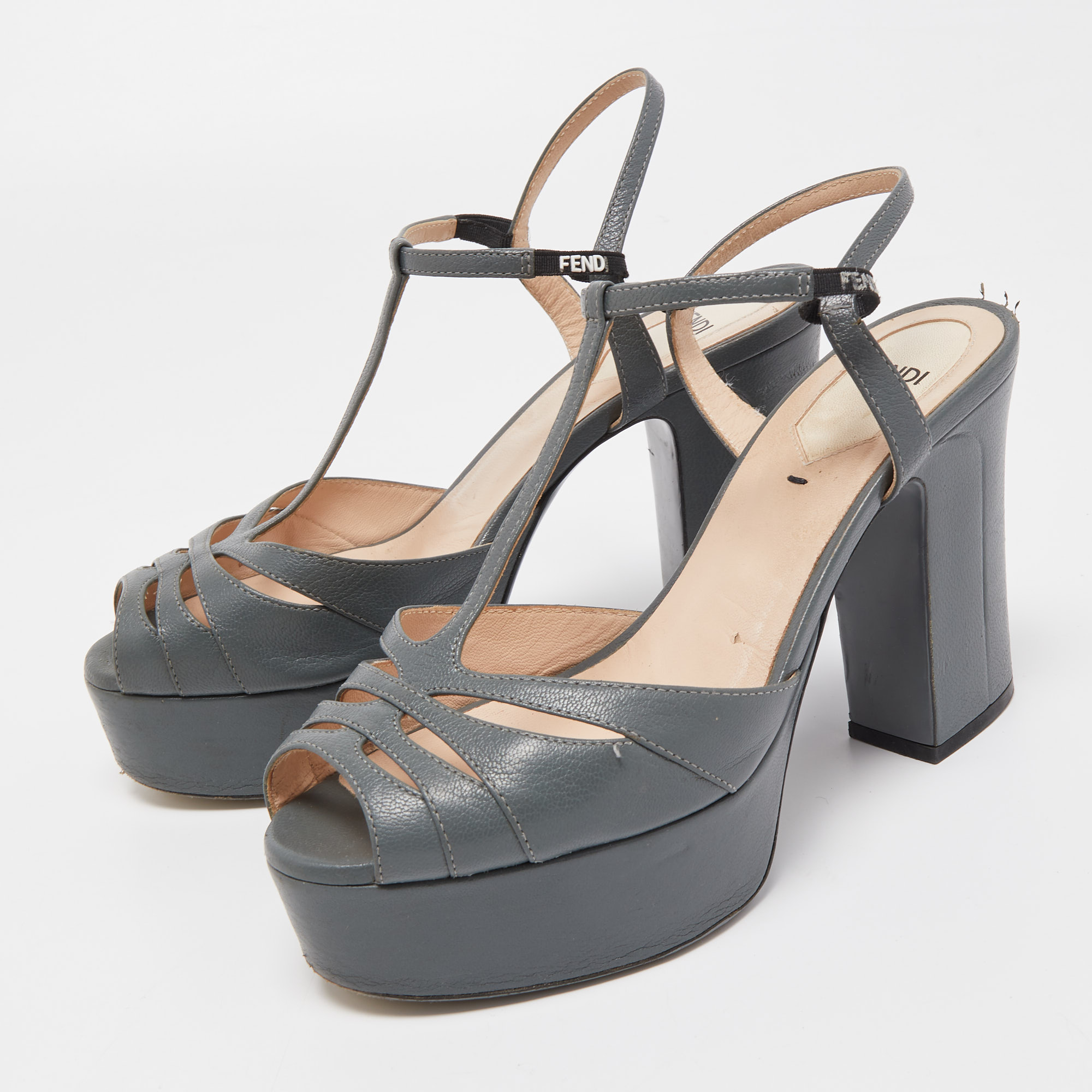 

Fendi Grey Leather Platform T Strap Sandals Size