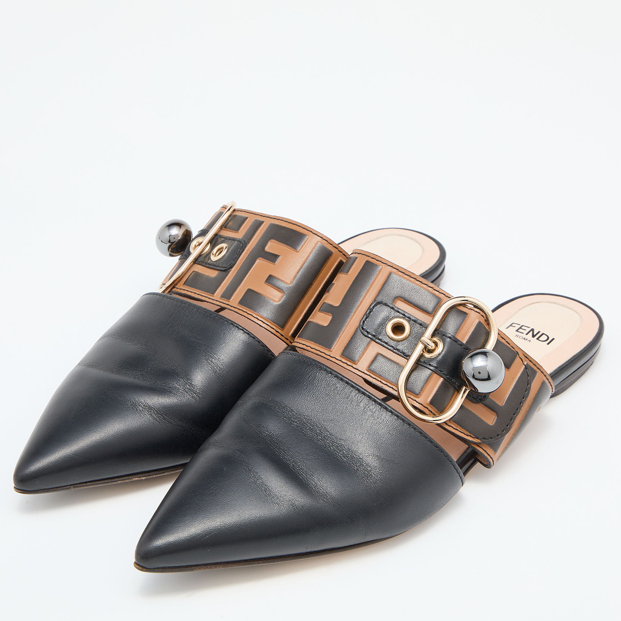 

Fendi Black/Brown FF Embossed Leather Buckle Mule Flats Size