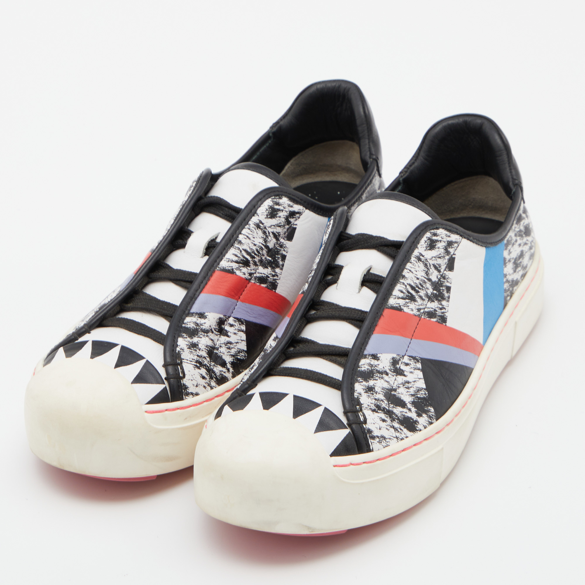 

Fendi Multicolor Printed Leather Flynn Sneakers Size