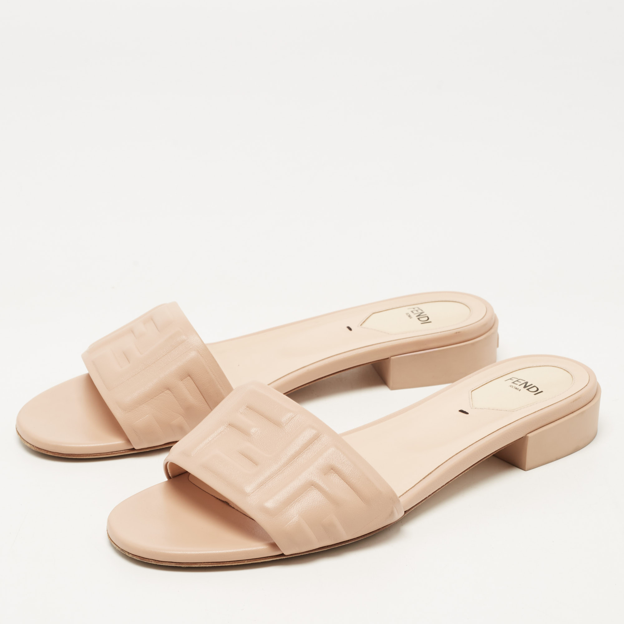 

Fendi Beige Leather FF Flat Slides Size