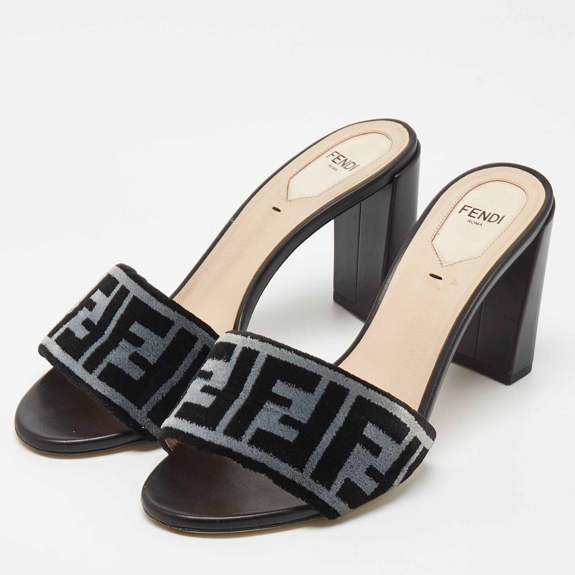 

Fendi Black/Grey Zucca Velvet Open Toe Slide Sandals Size
