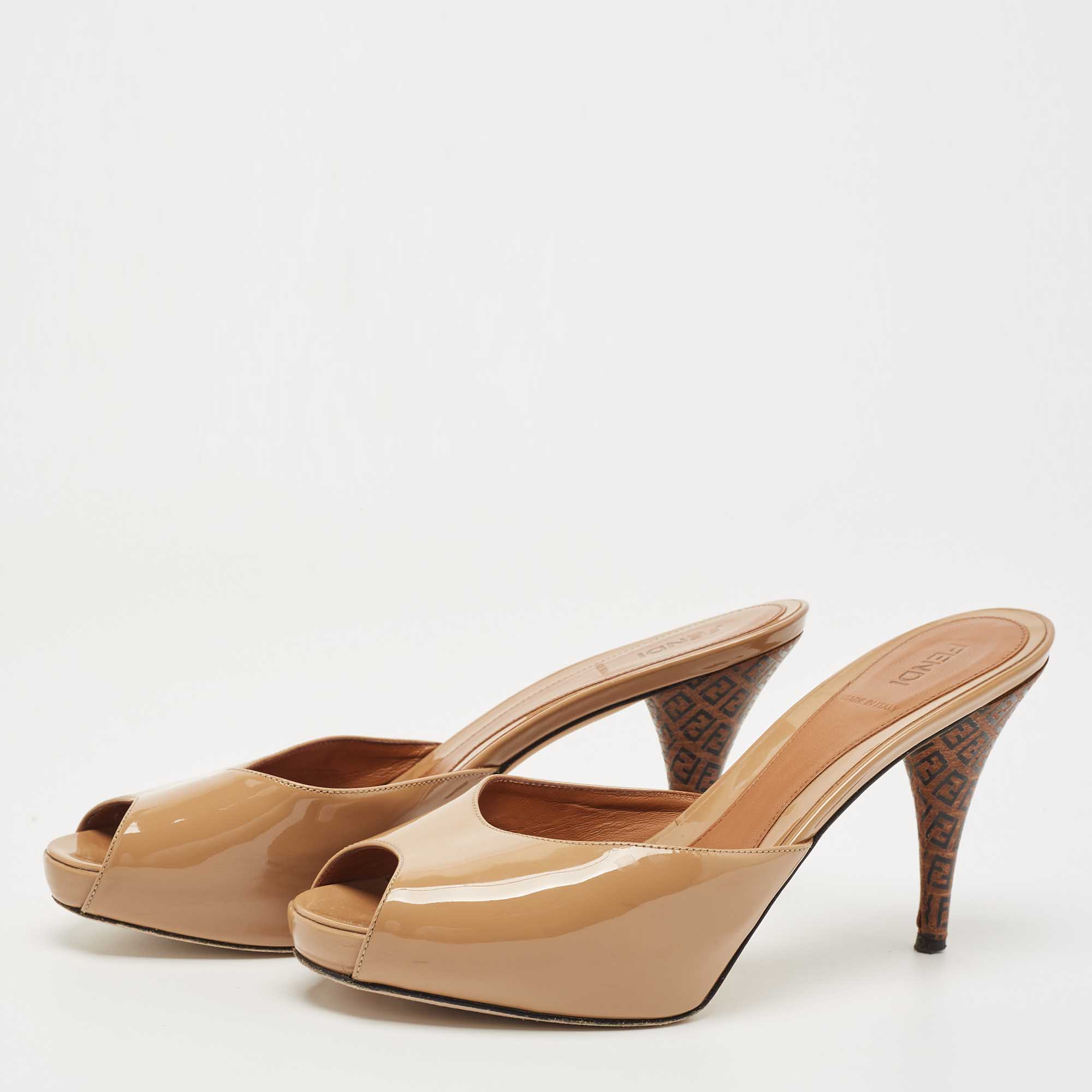 

Fendi Brown Patent Leather Zucca Print Heel Peep Toe Slide Sandals Size, Beige