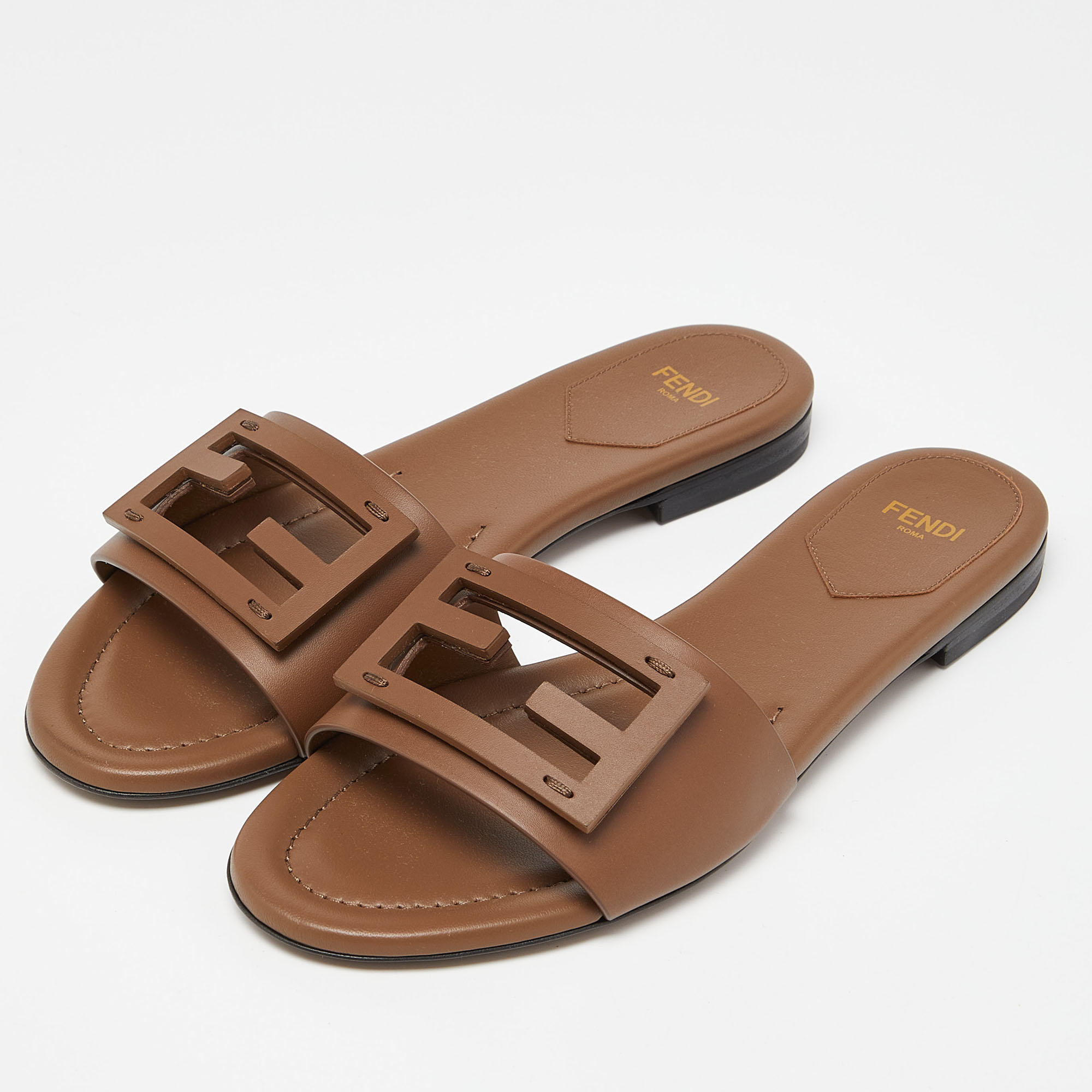

Fendi Brown Leather Flat Slide Size