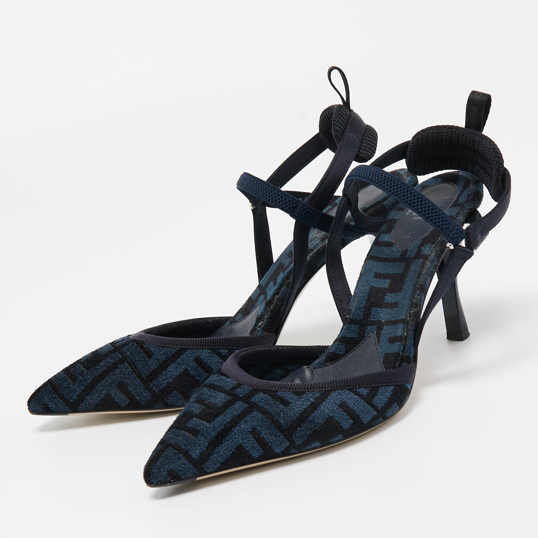 

Fendi Navy Blue/Black Zucca Velvet Colibri Pumps Size