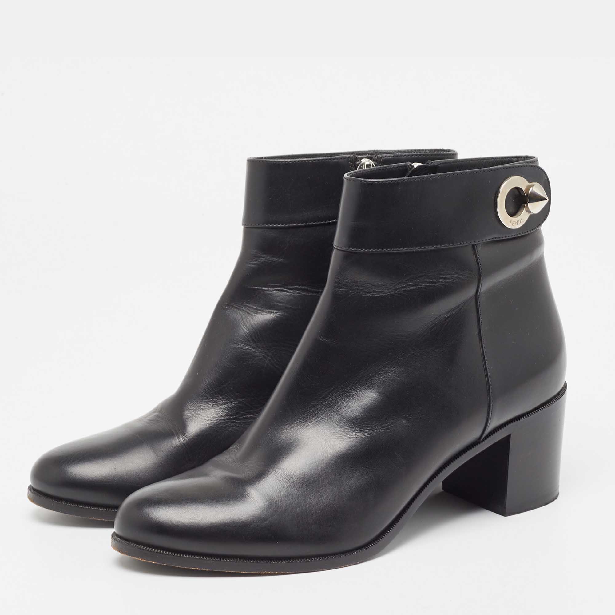 

Fendi Black Leather Ankle Boots Size