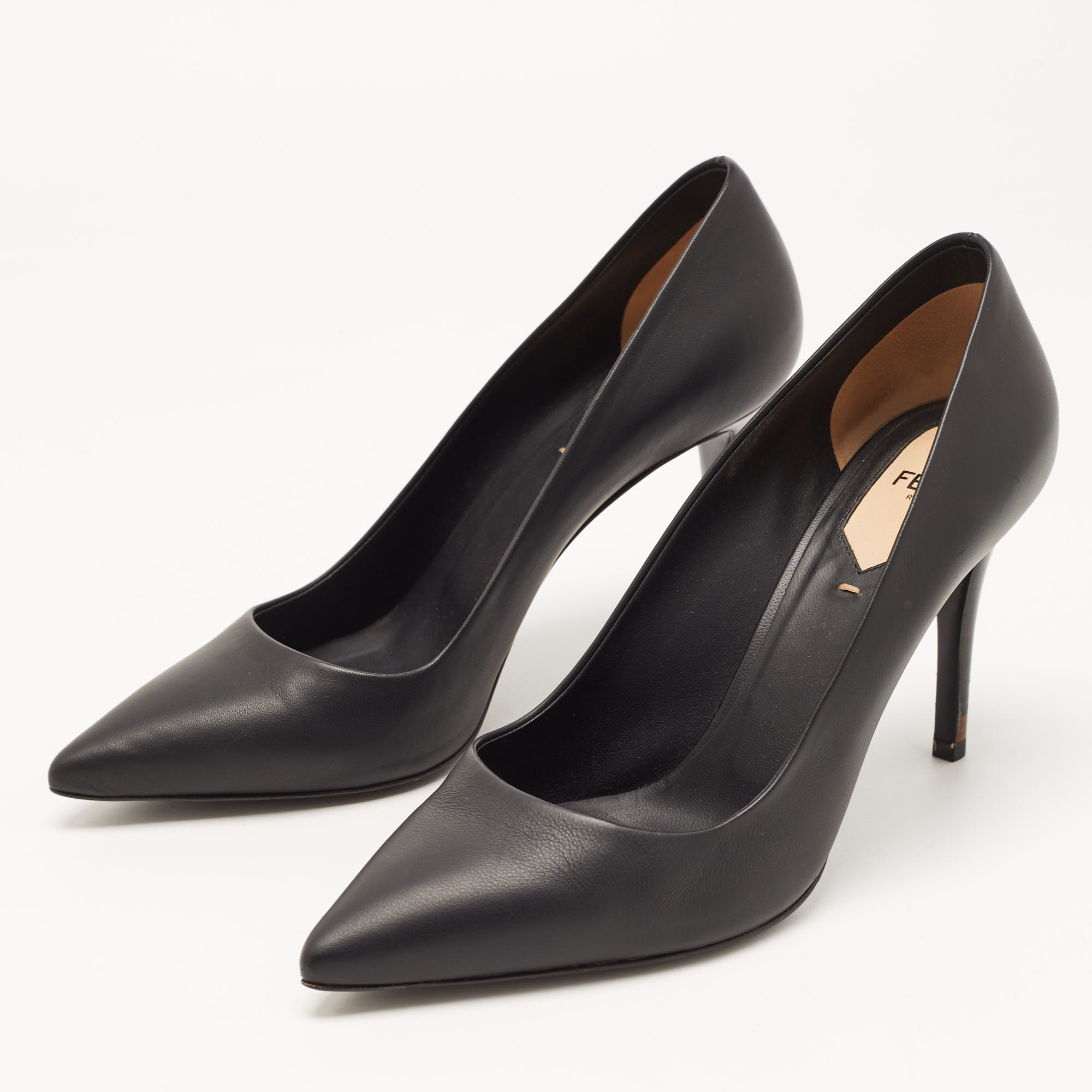 

Fendi Black Leather Pointed Toe Pumps Size