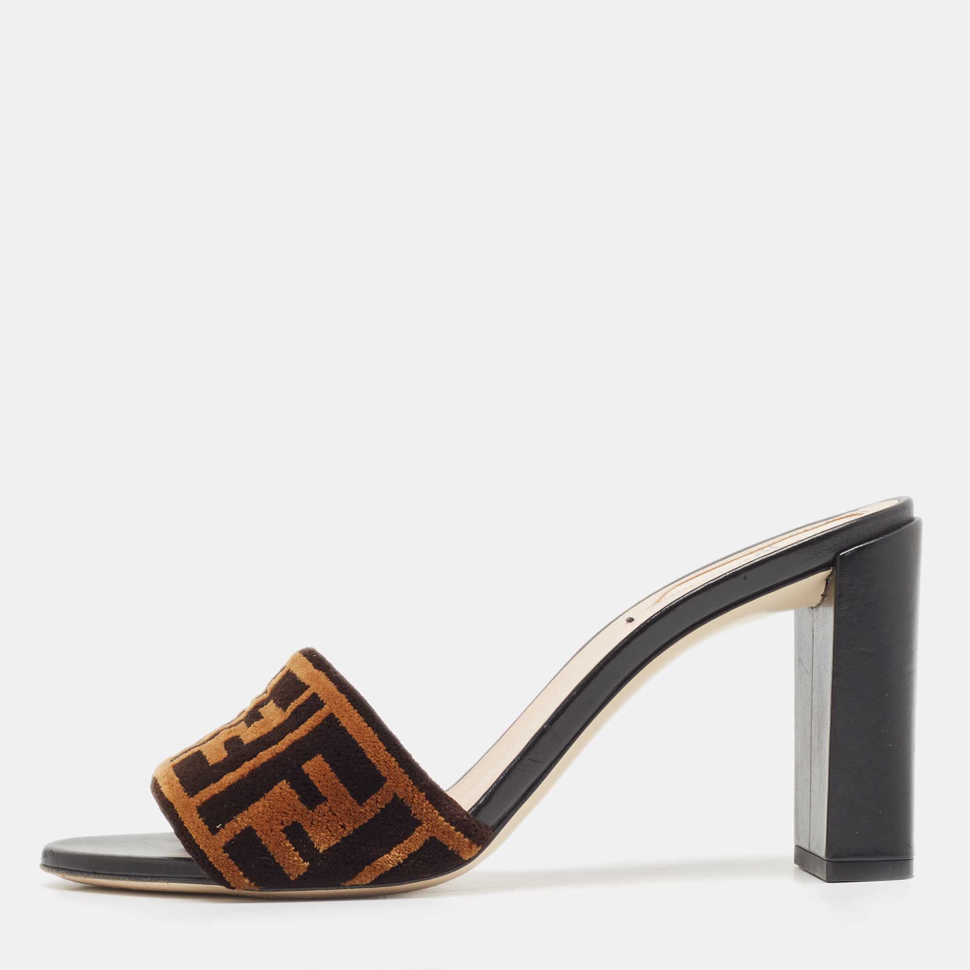 

Fendi Brown/Black Velvet Logo Slide Sandals Size